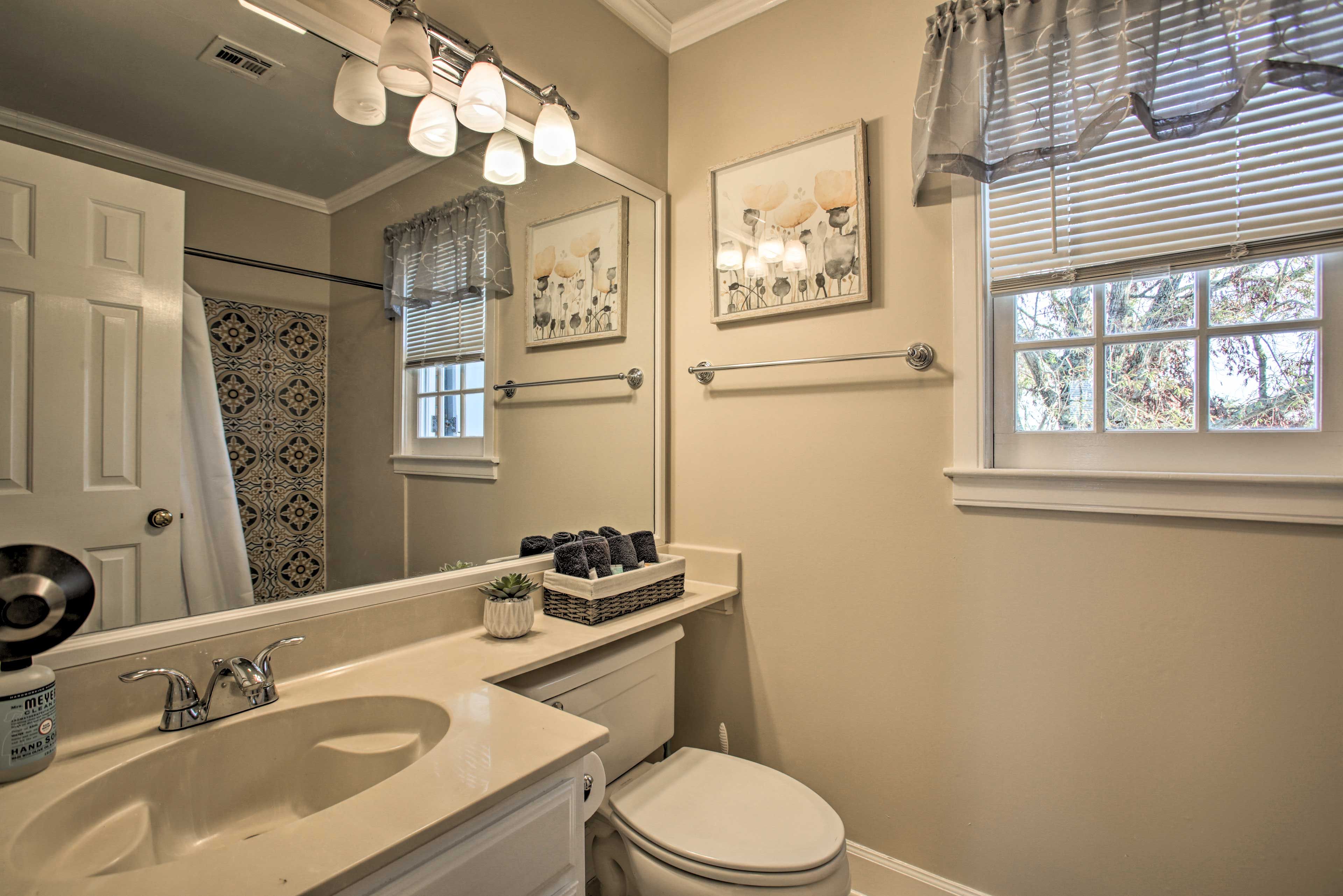 En-Suite Bathroom | 2nd Floor