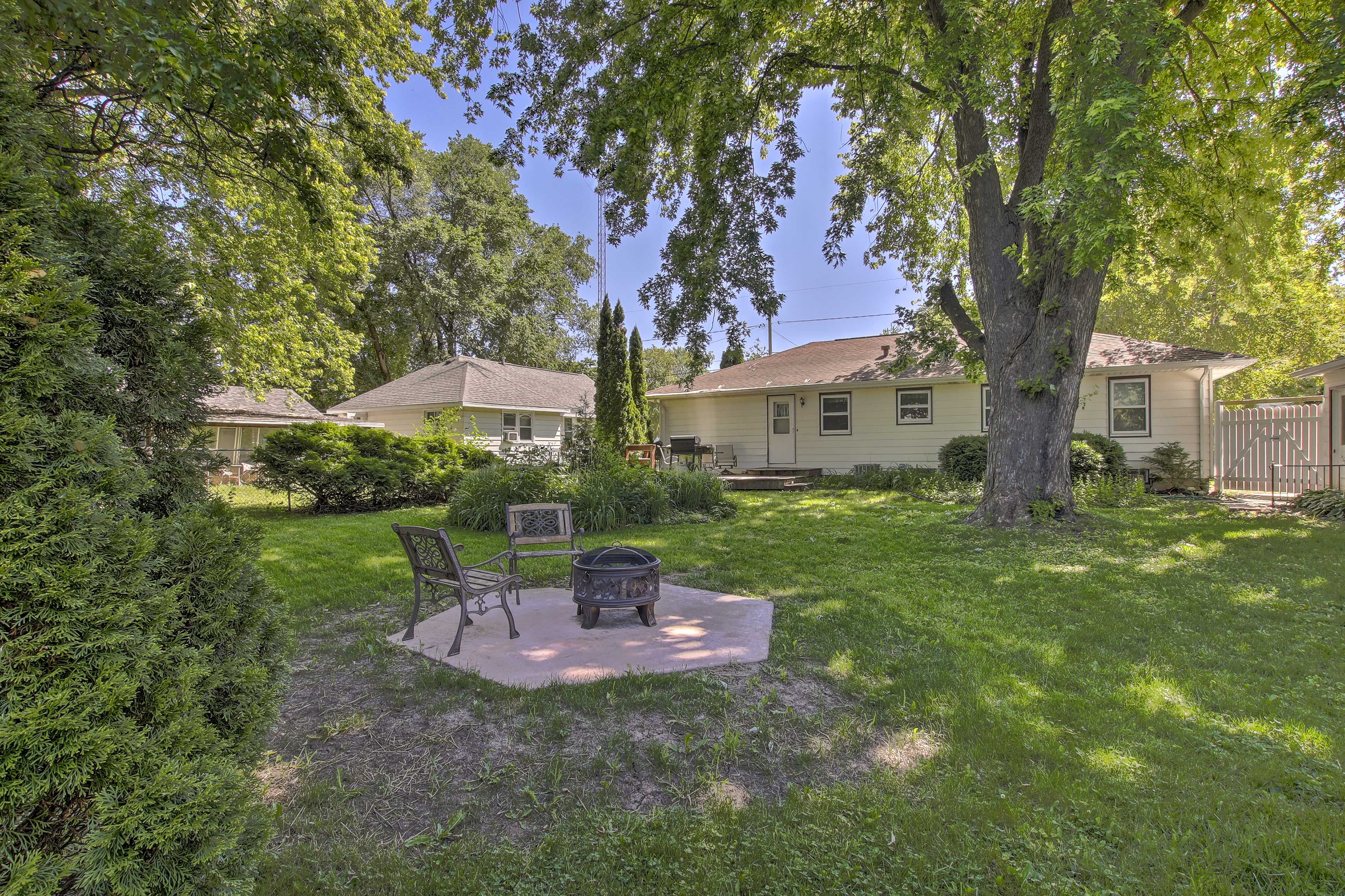 Oshkosh Vacation Rental | 3BR | 2BA | Stairs Required | 1,184 Sq Ft
