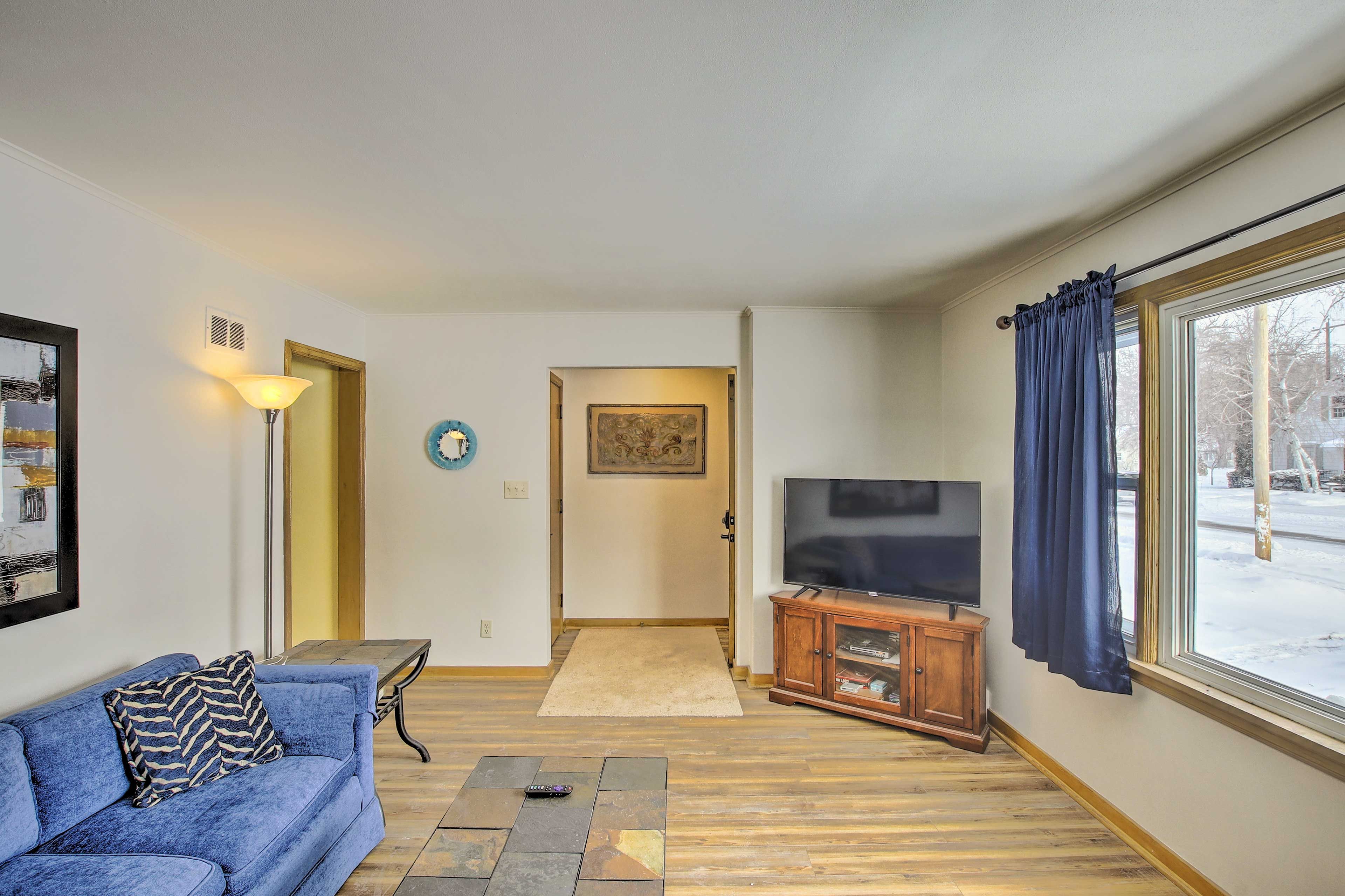 Living Room | Access via Front Entrance