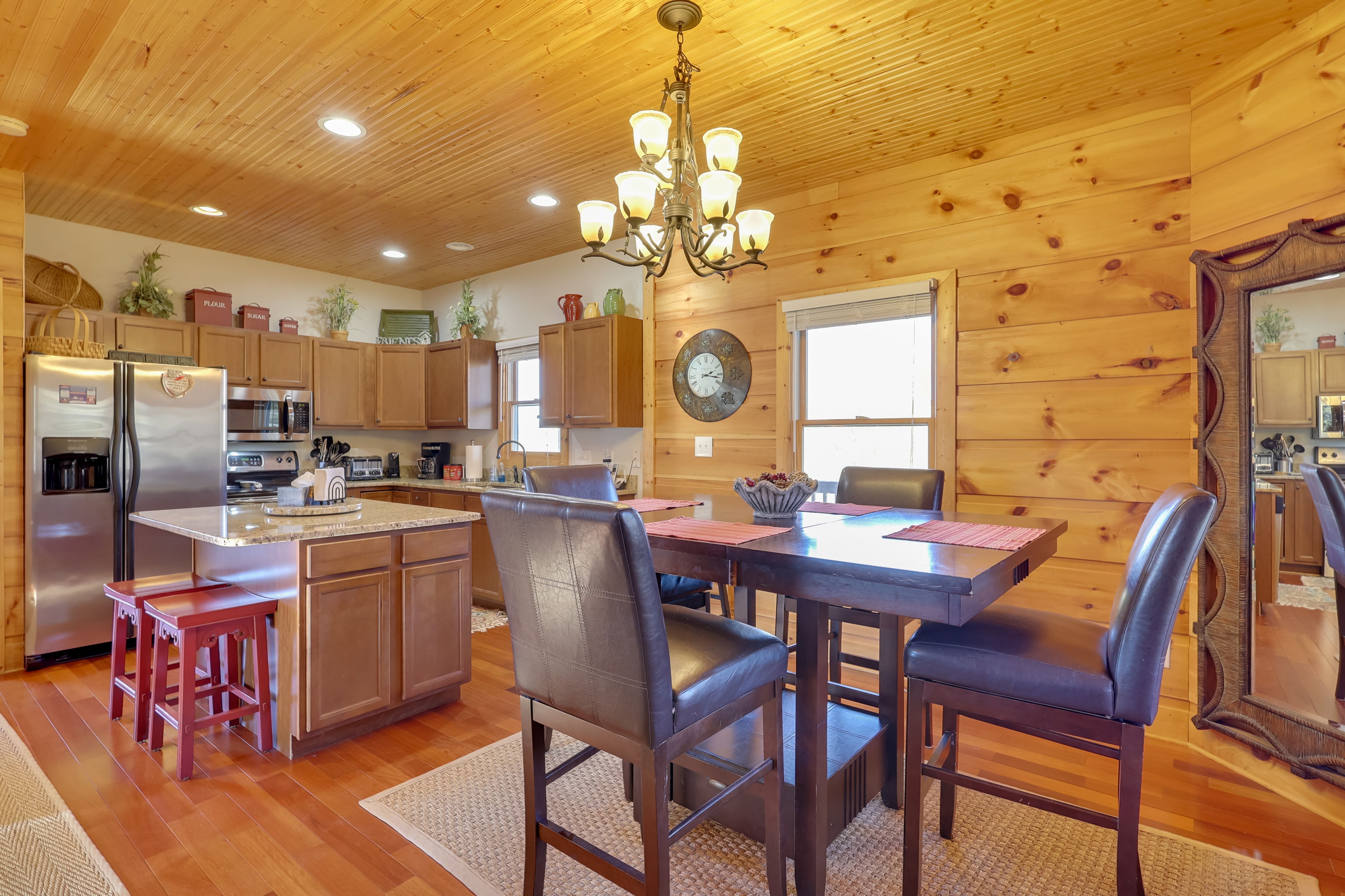 Dining Area | Dishware Provided