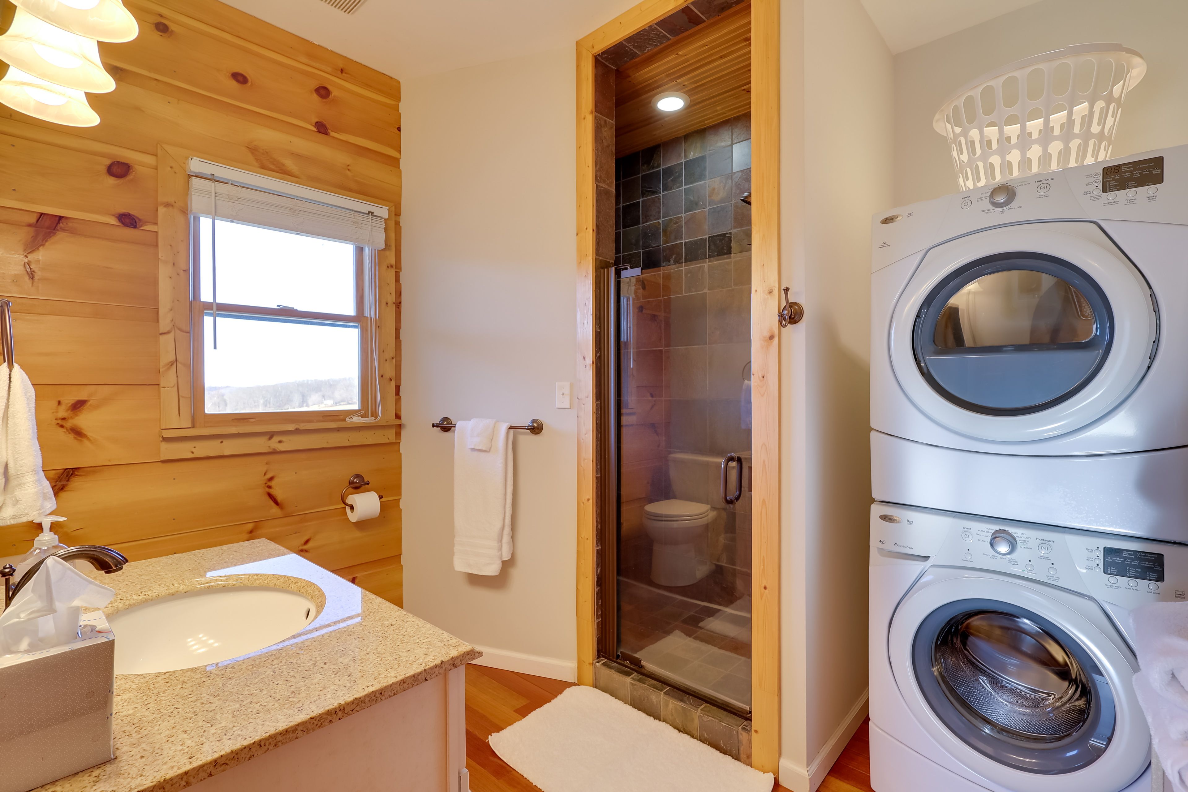 Full Bathroom | Washer & Dryer | Towels Provided