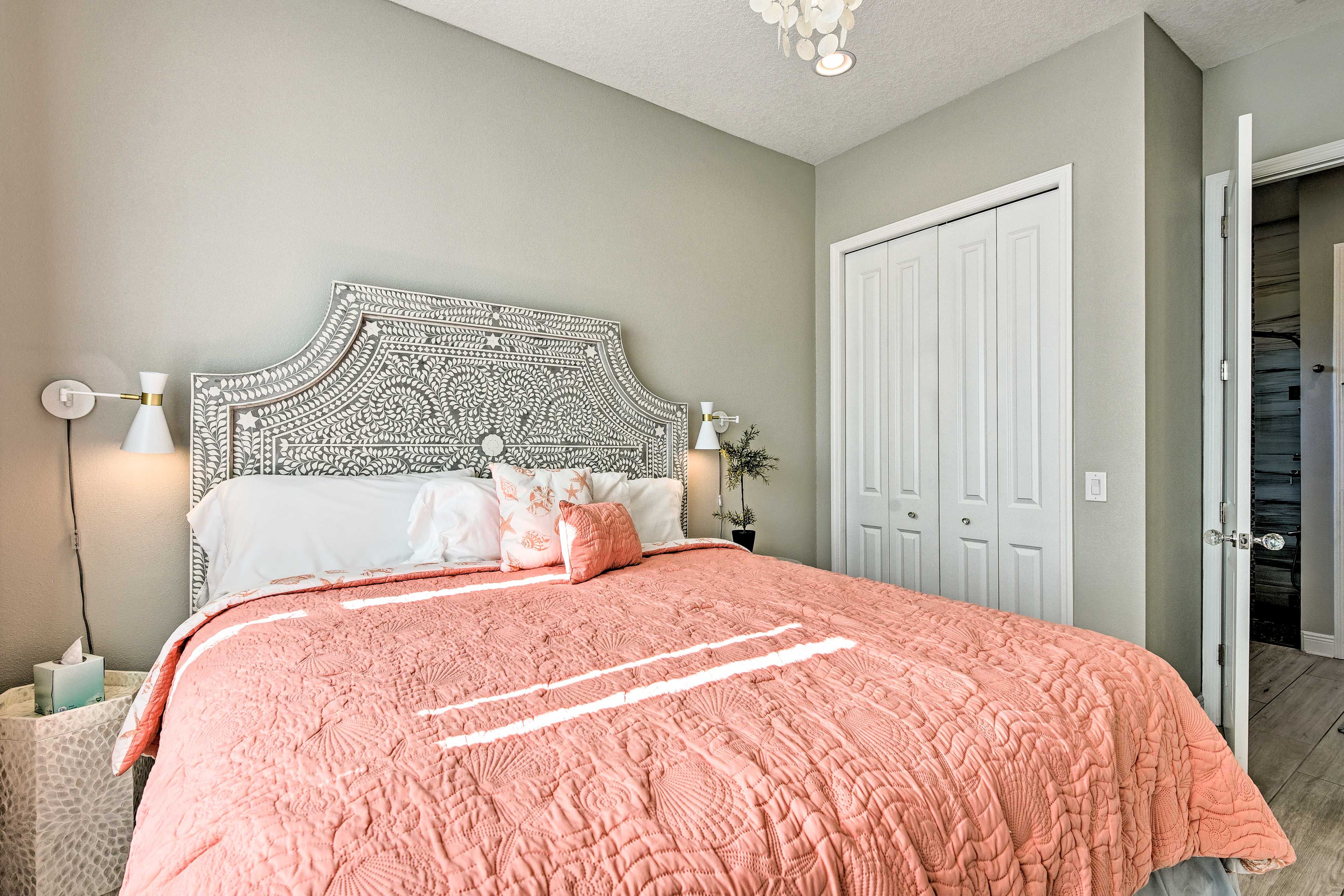 Bedroom 2 | King Bed