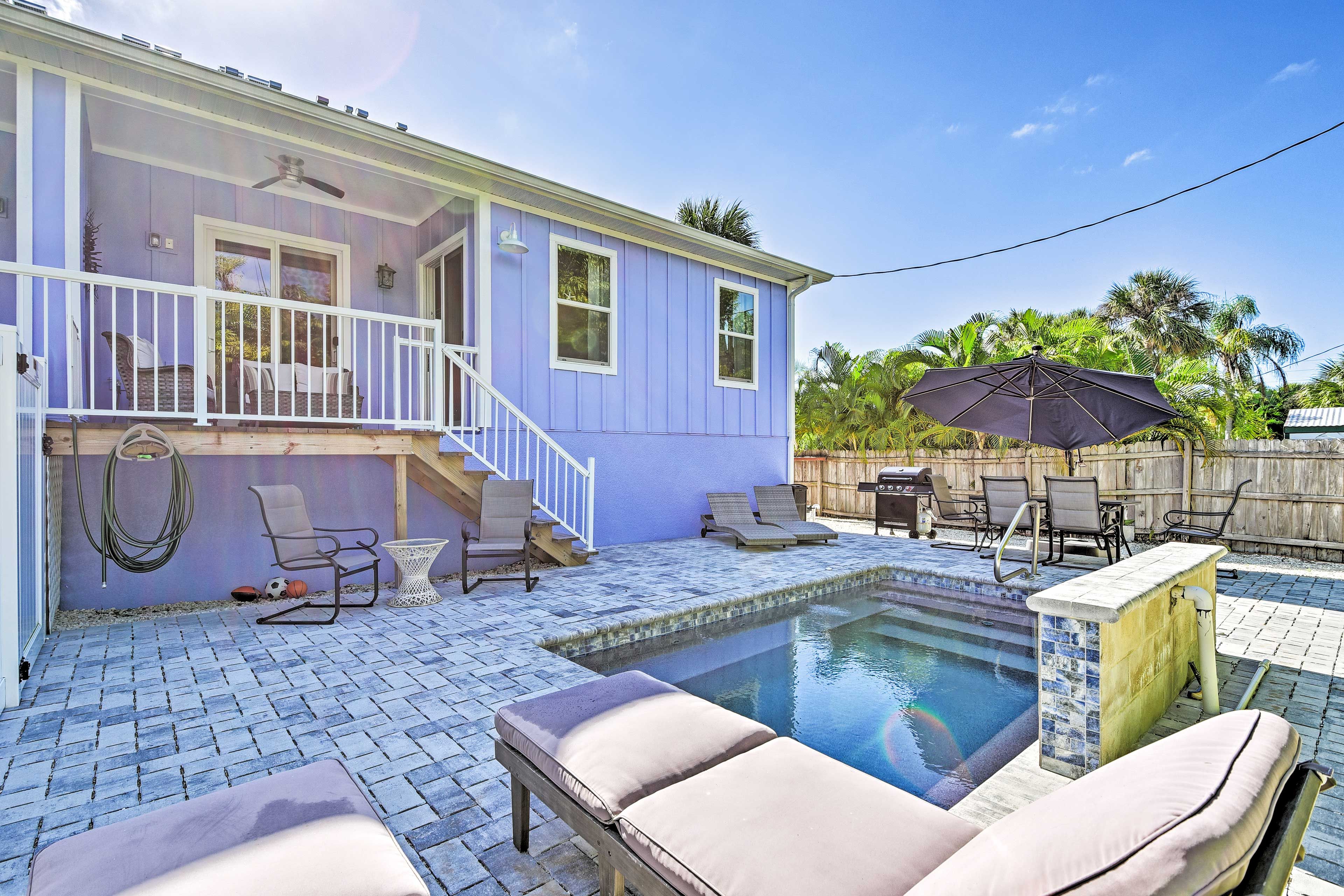 Home Exterior | Private Pool