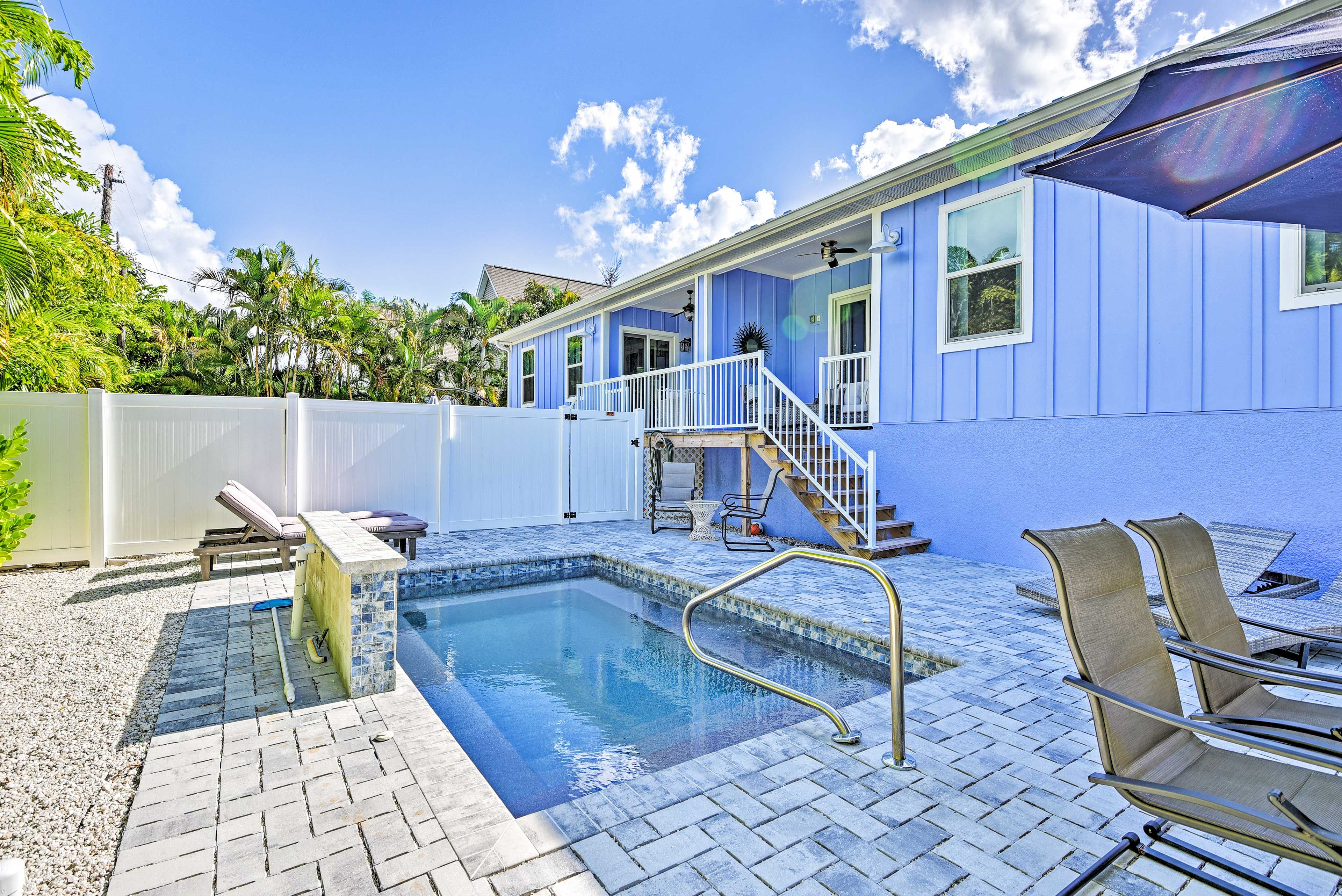 Home Exterior | Private Pool