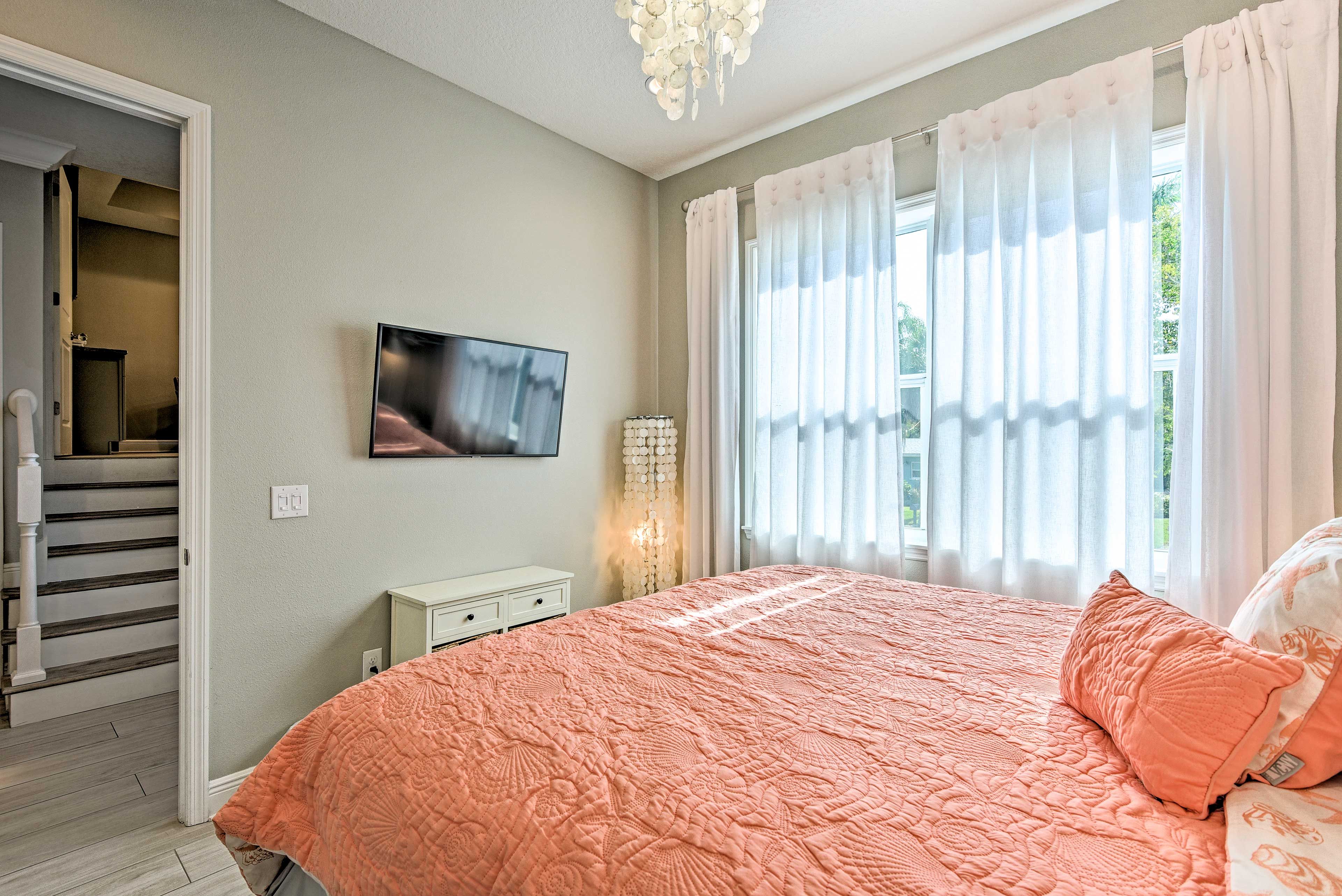 Bedroom 2 | Smart TV