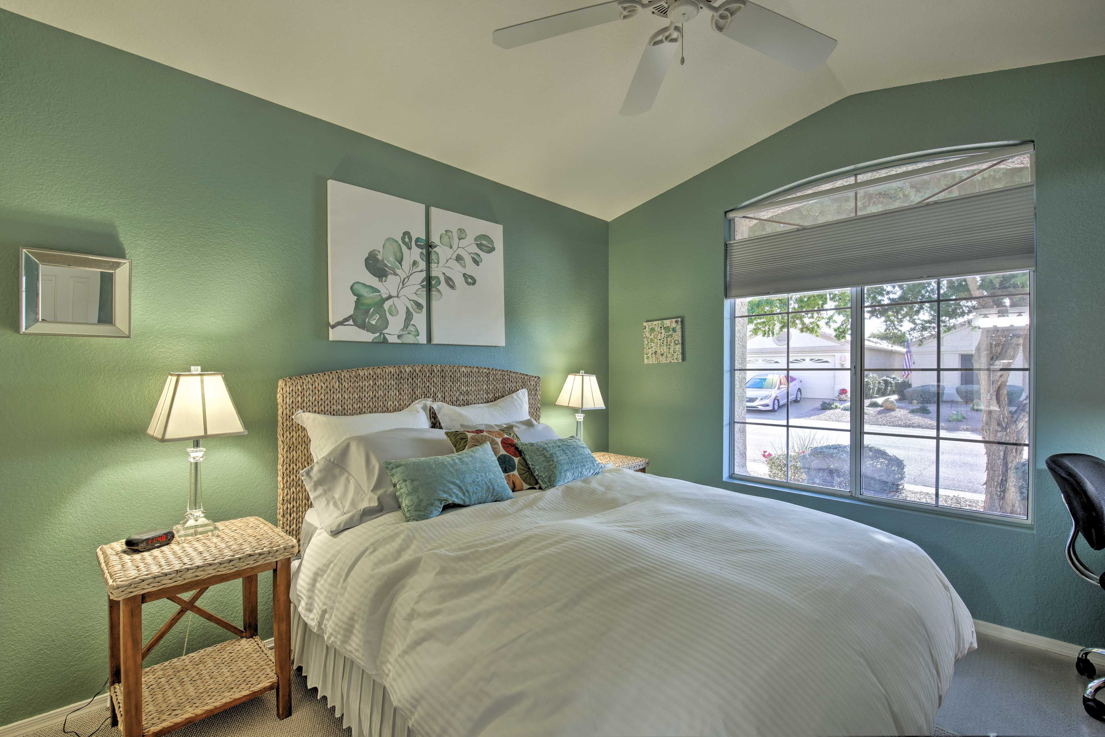 Bedroom 2 | Queen Bed