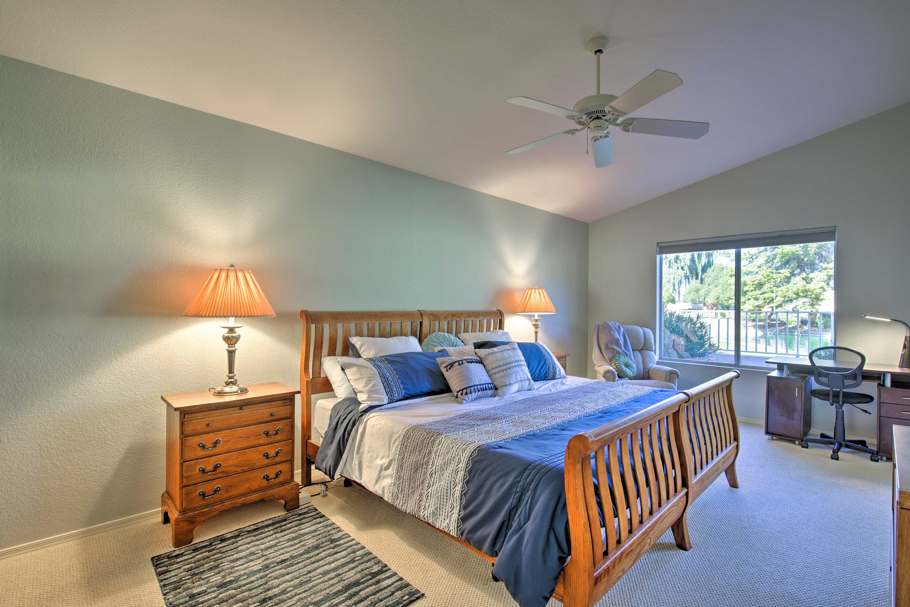 Bedroom 1 | King Bed