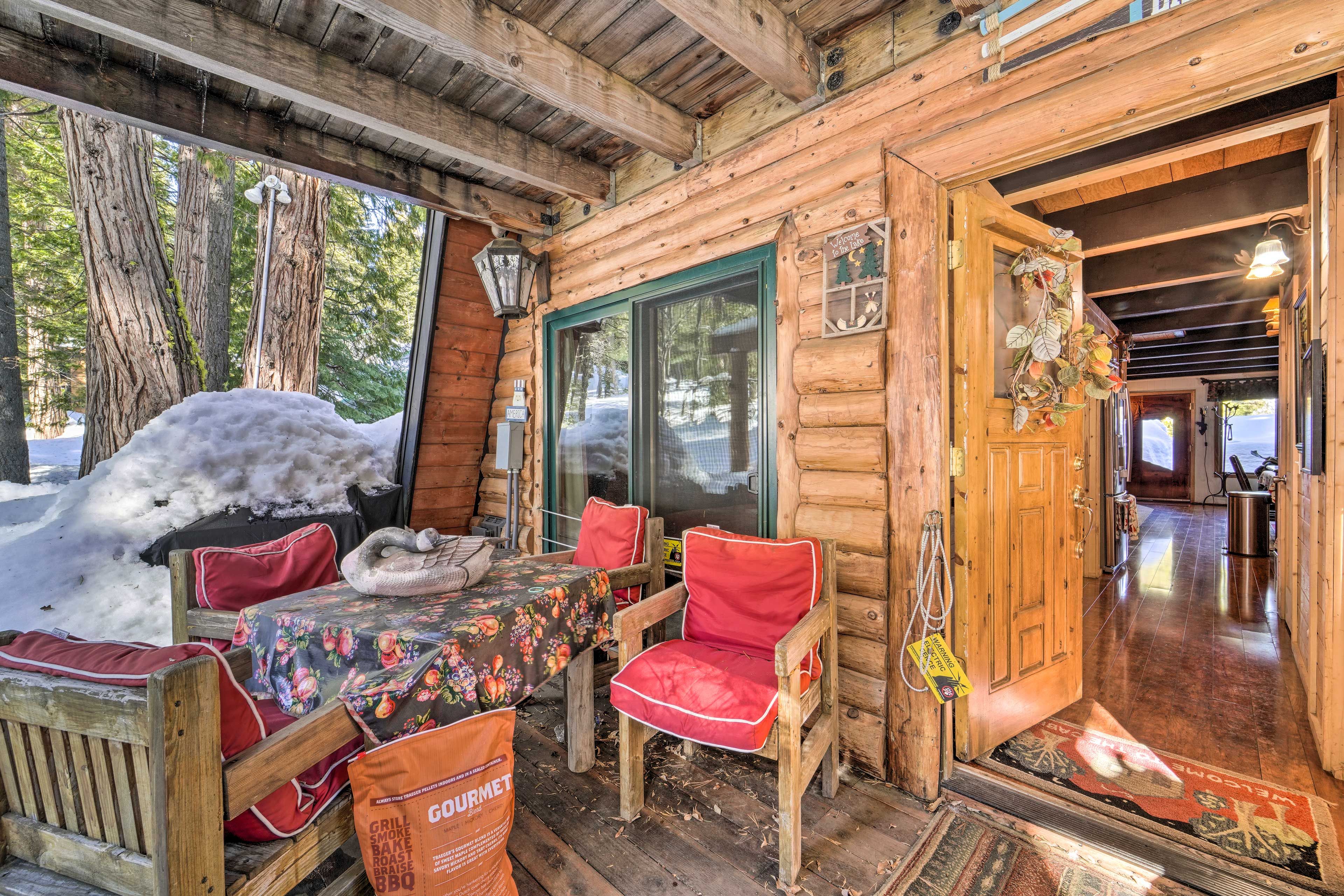 Covered Patio | Private Hot Tub | Traeger Grill