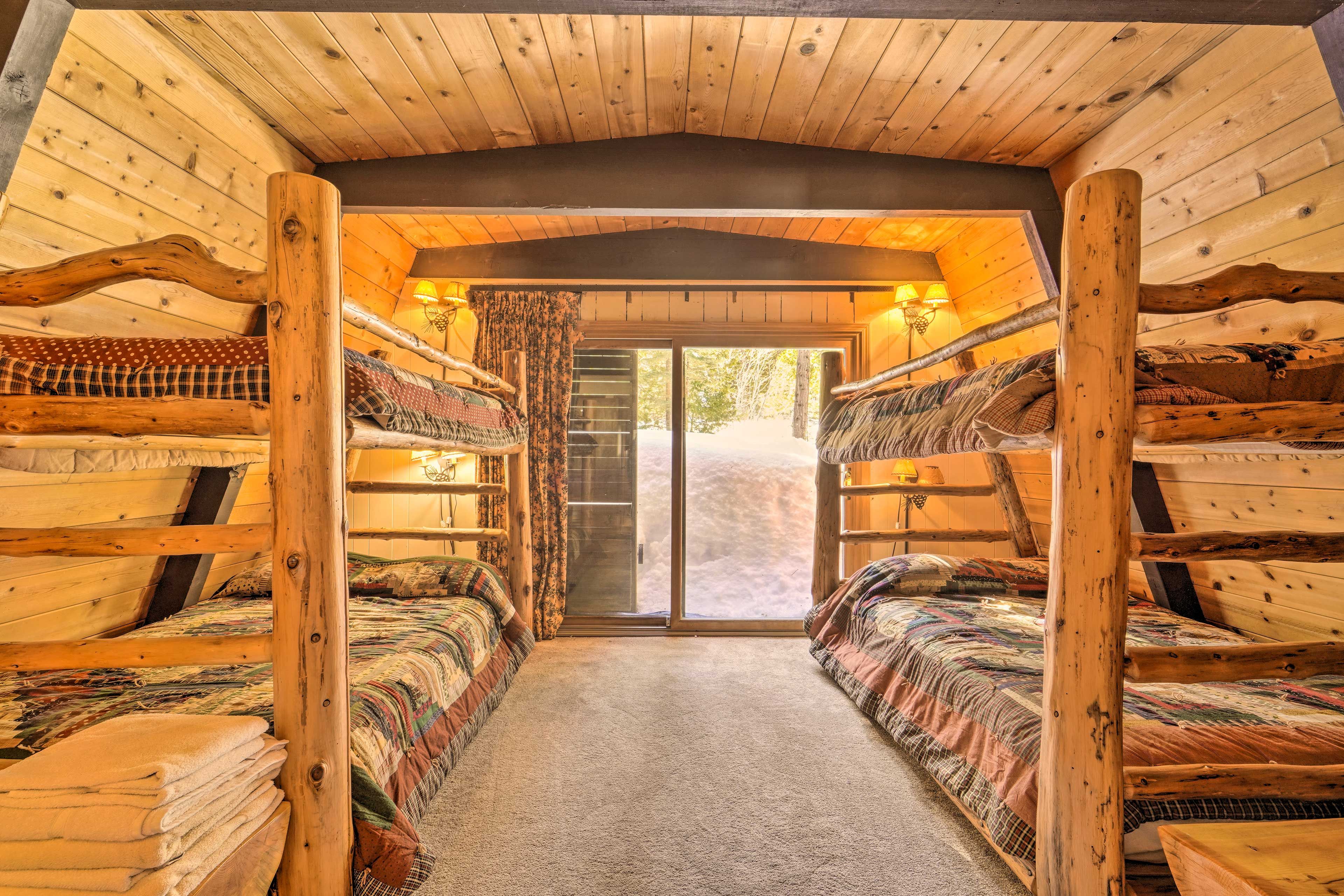 Bedroom 3 | 2 Twin/Full Bunk Beds