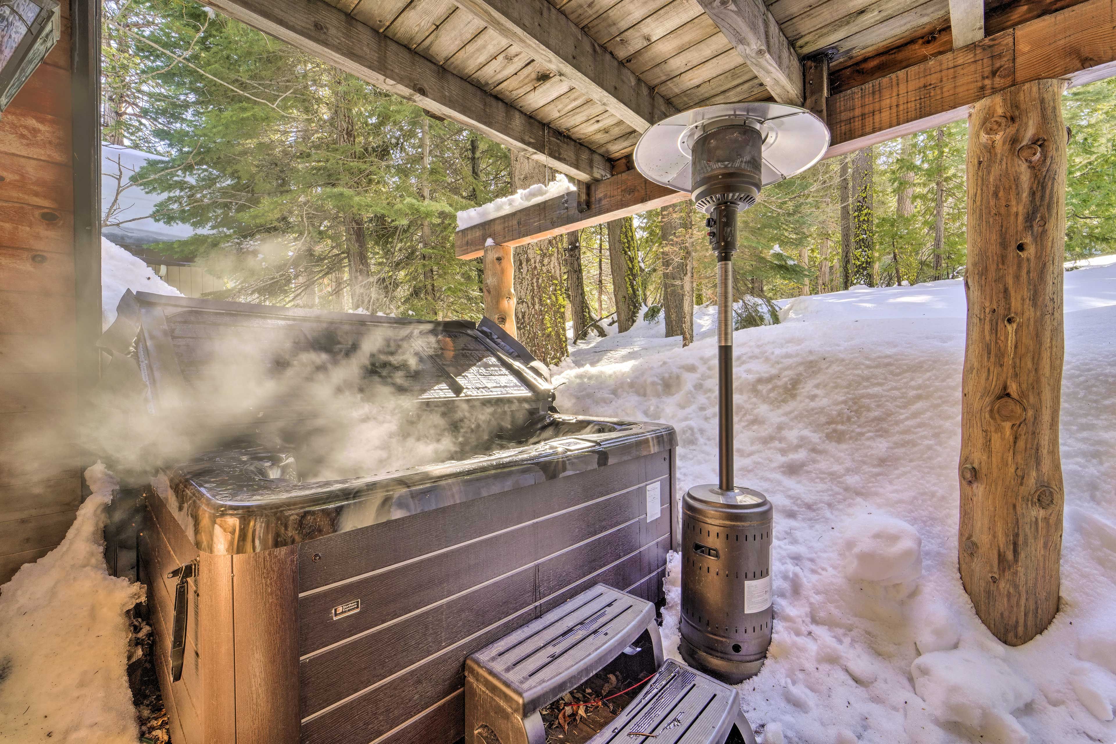Covered Patio | Private Hot Tub | Traeger Grill