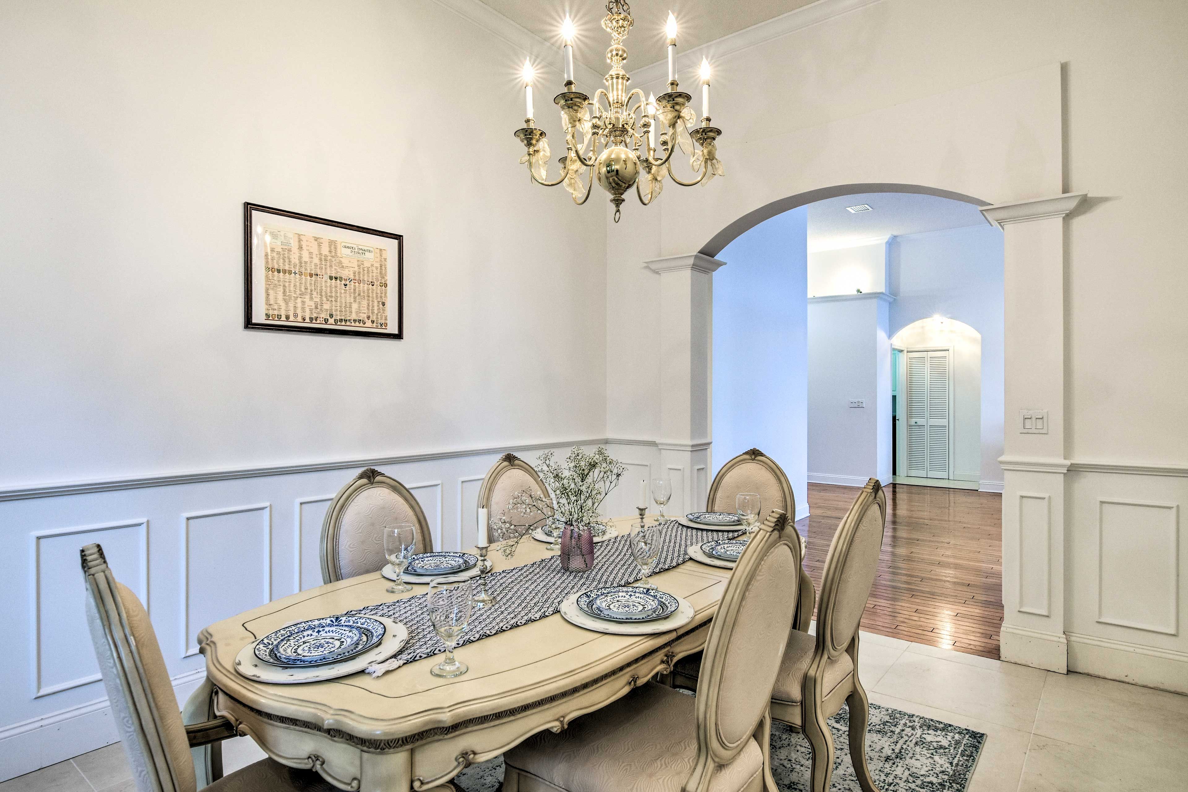 Dining Room | Dishware & Flatware Provided