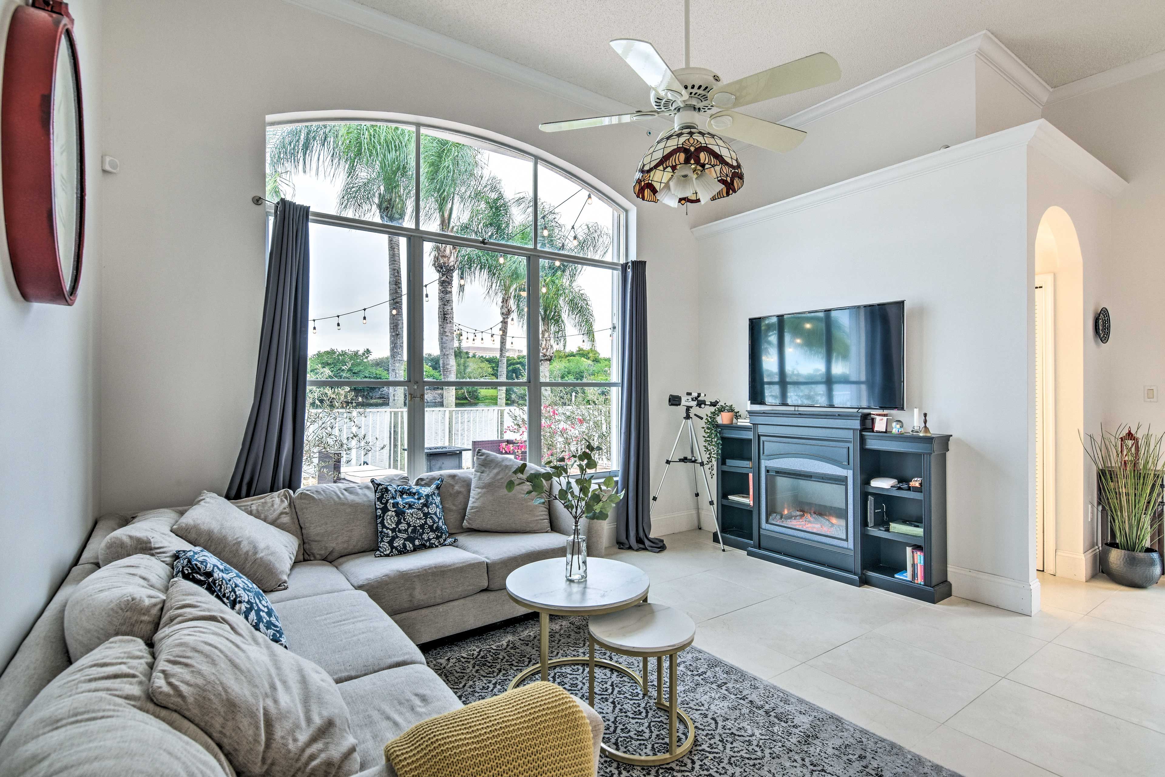 Living Room | Electric Fireplace | Smart TV