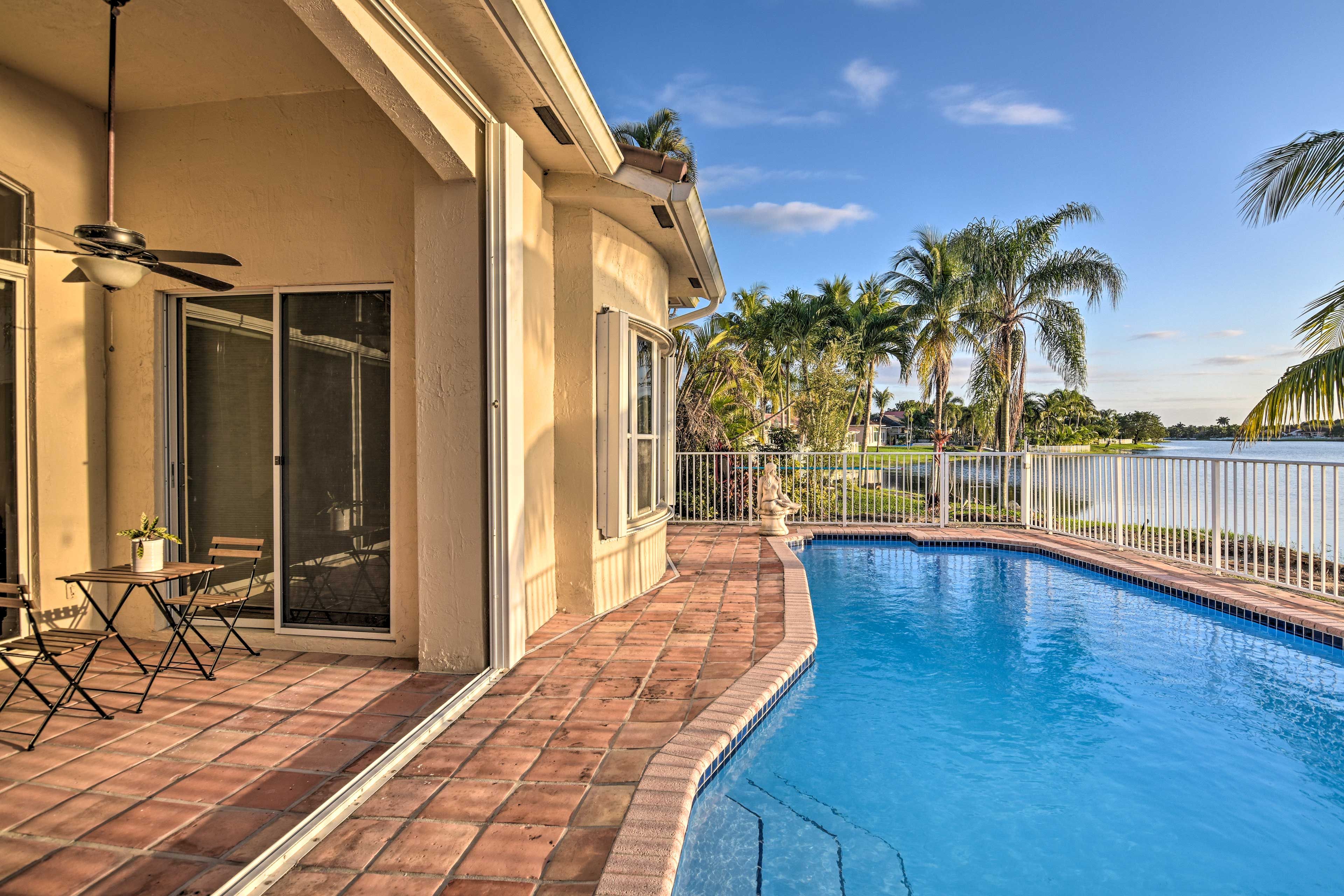 Private Pool (Depth 3' - 6')