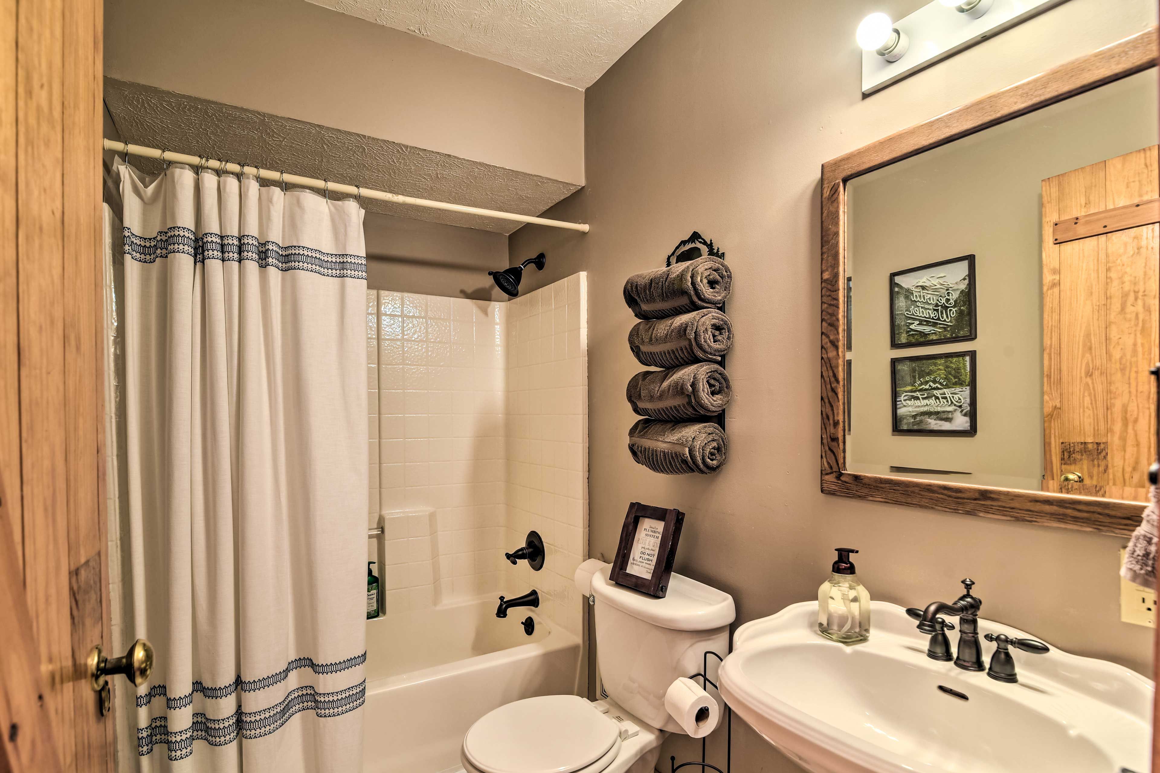 Bathroom | Towels Provided | Complimentary Toiletries