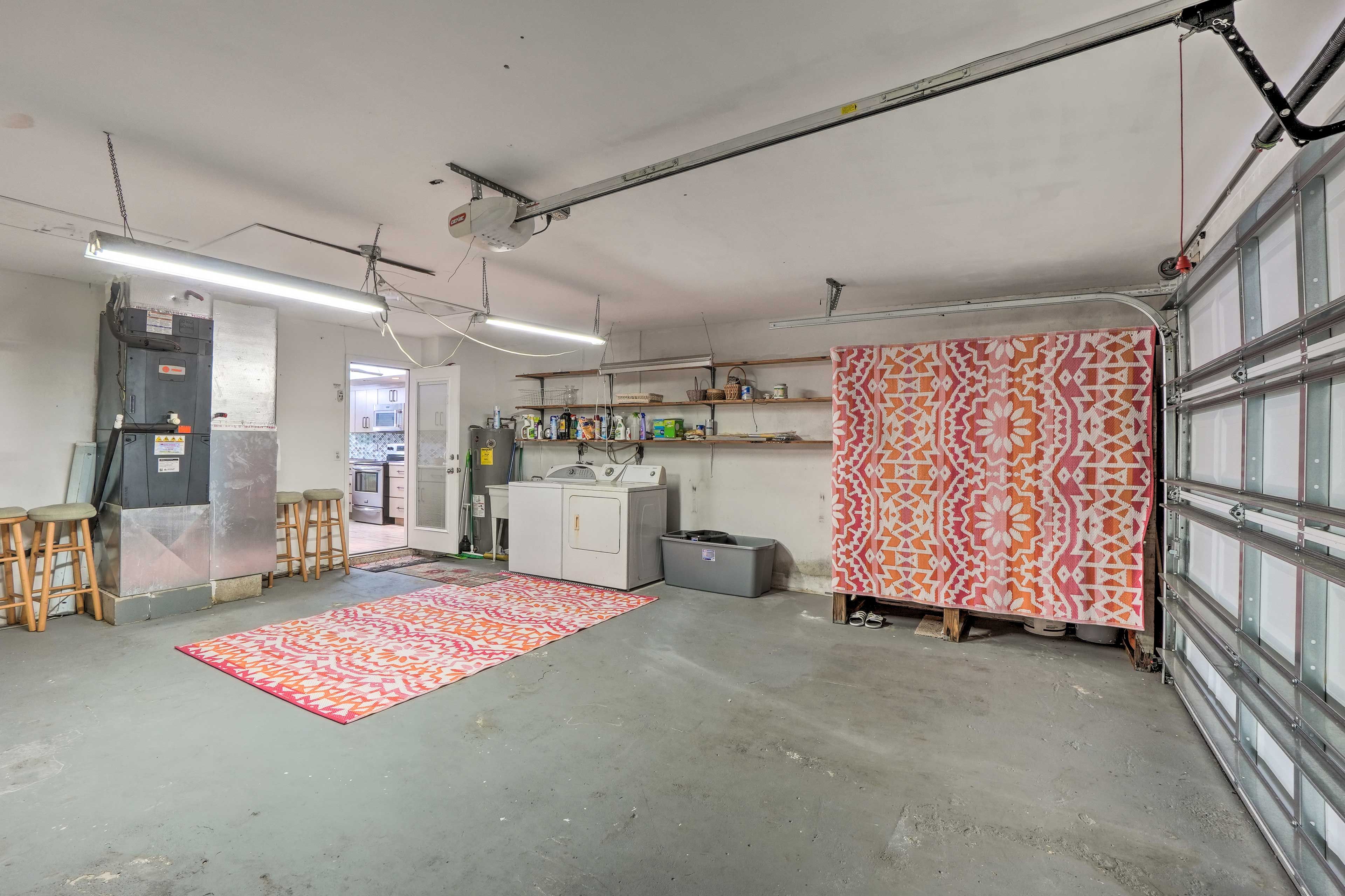 Garage | Washer/Dryer | Iron/Board