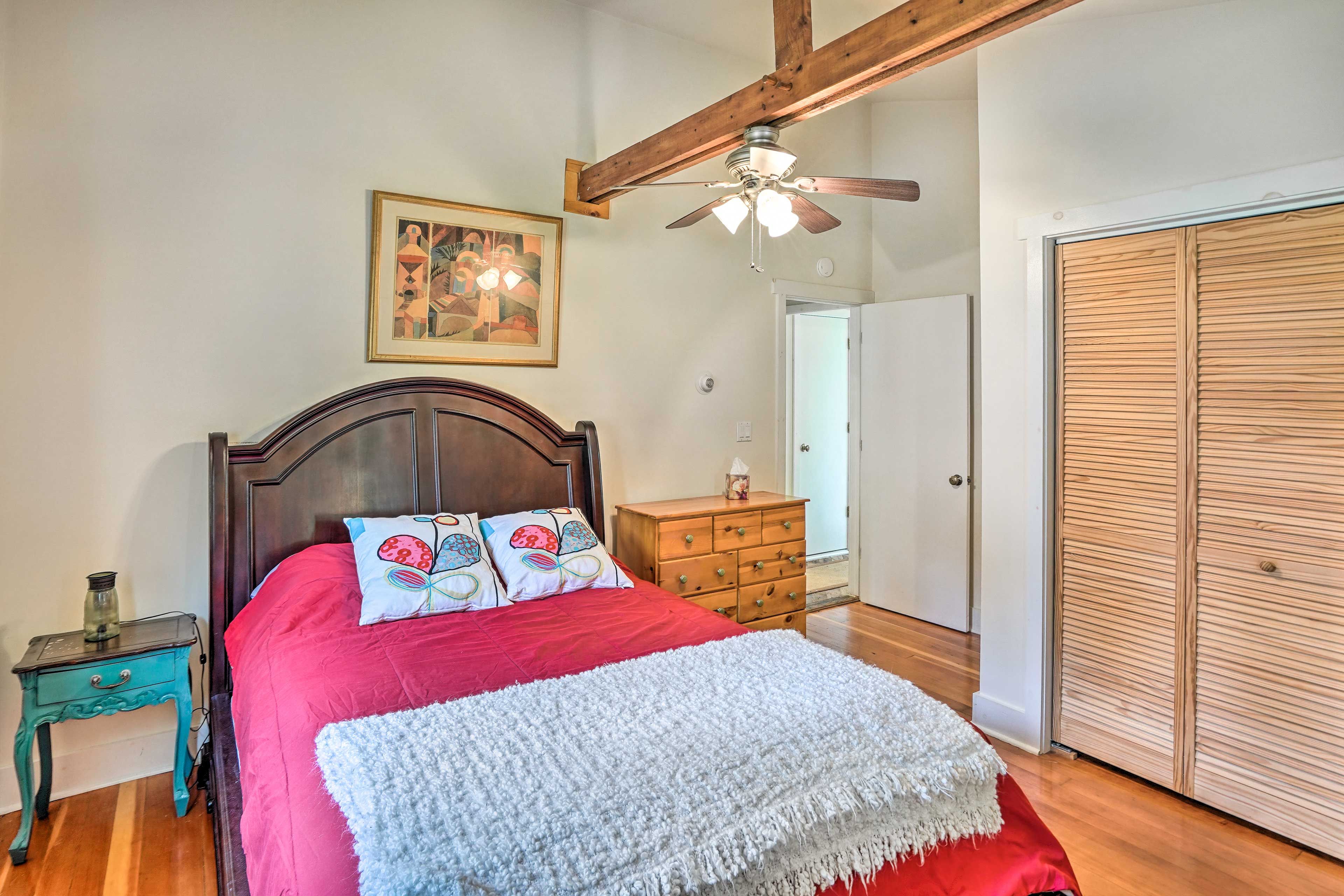 Bedroom 2 | Queen Bed | Main Level