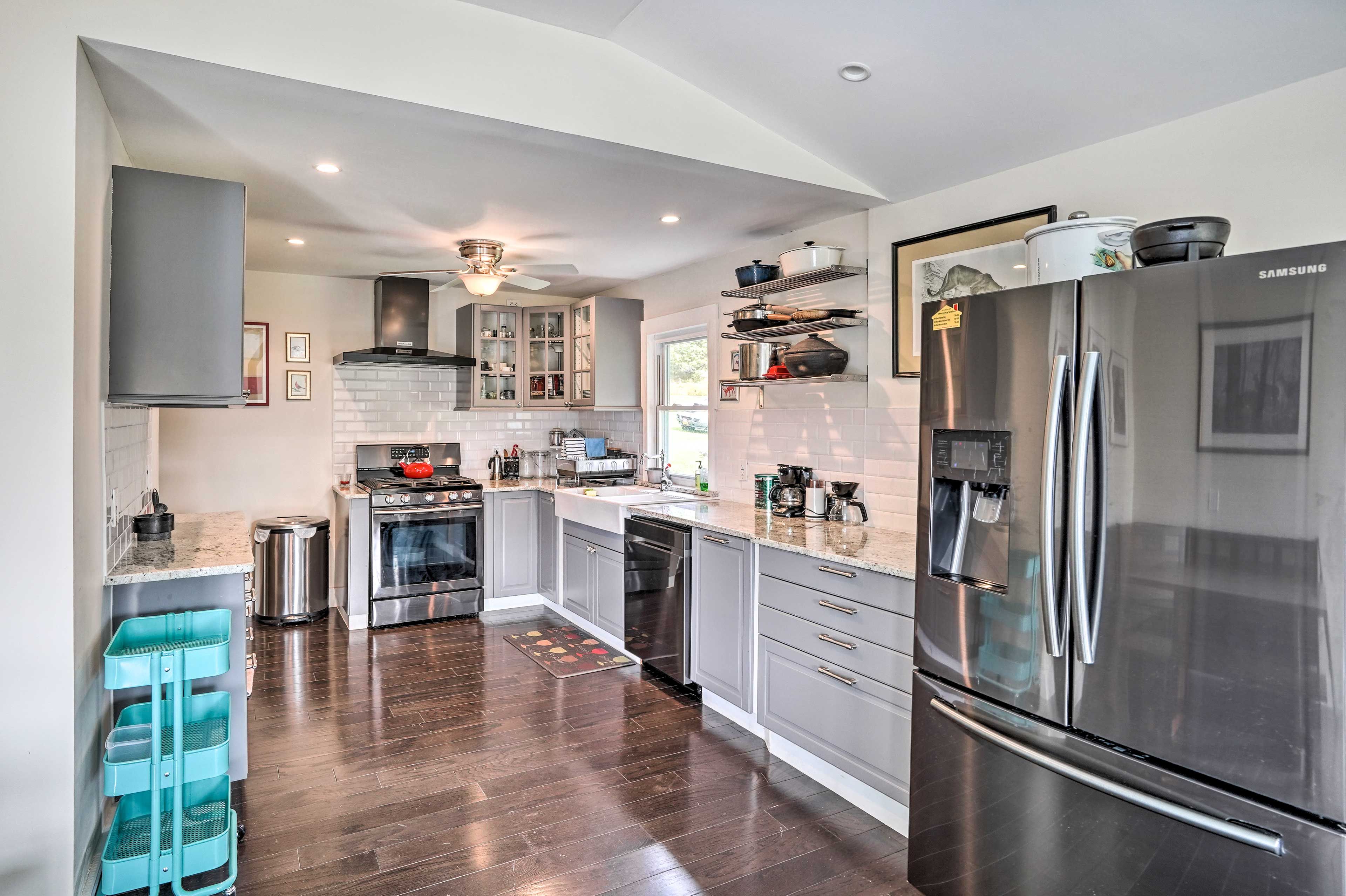 Kitchen | Main Level
