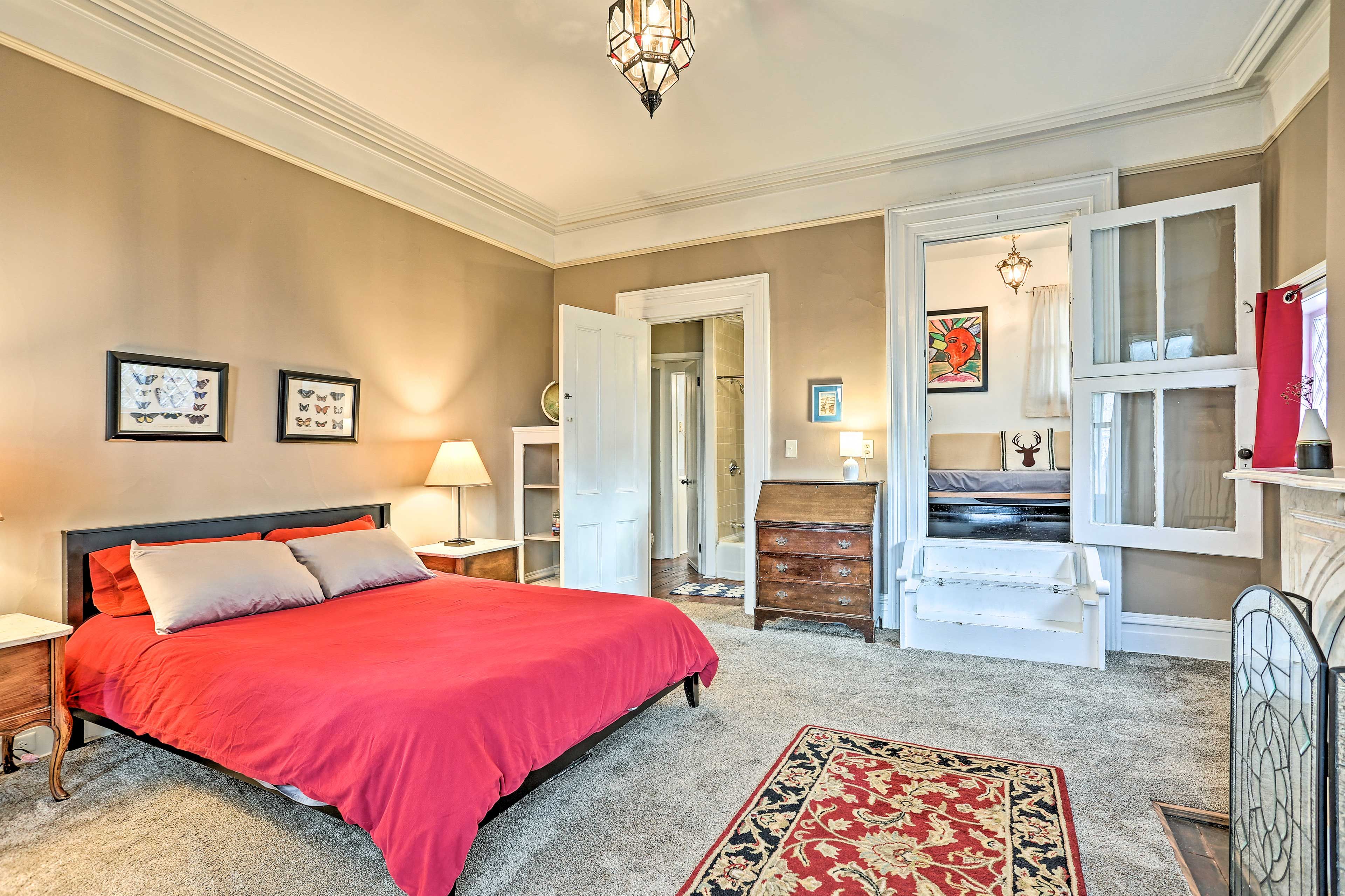 Bedroom | Linens Provided