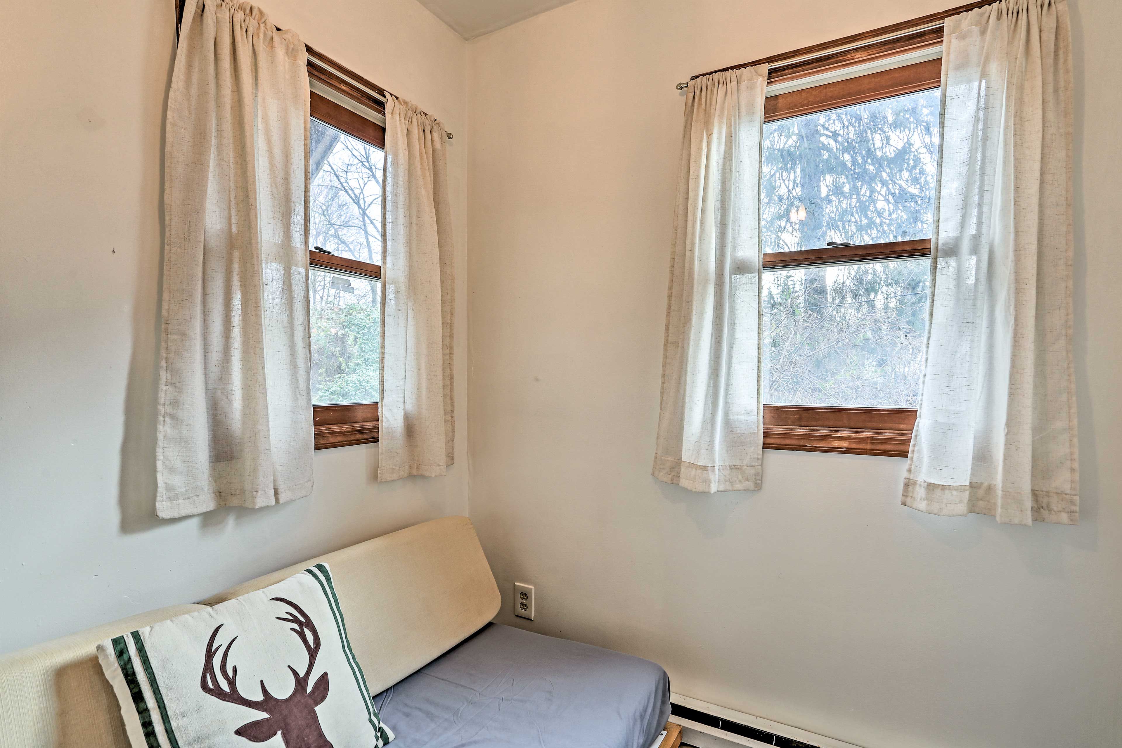 Bedroom | Sitting Area