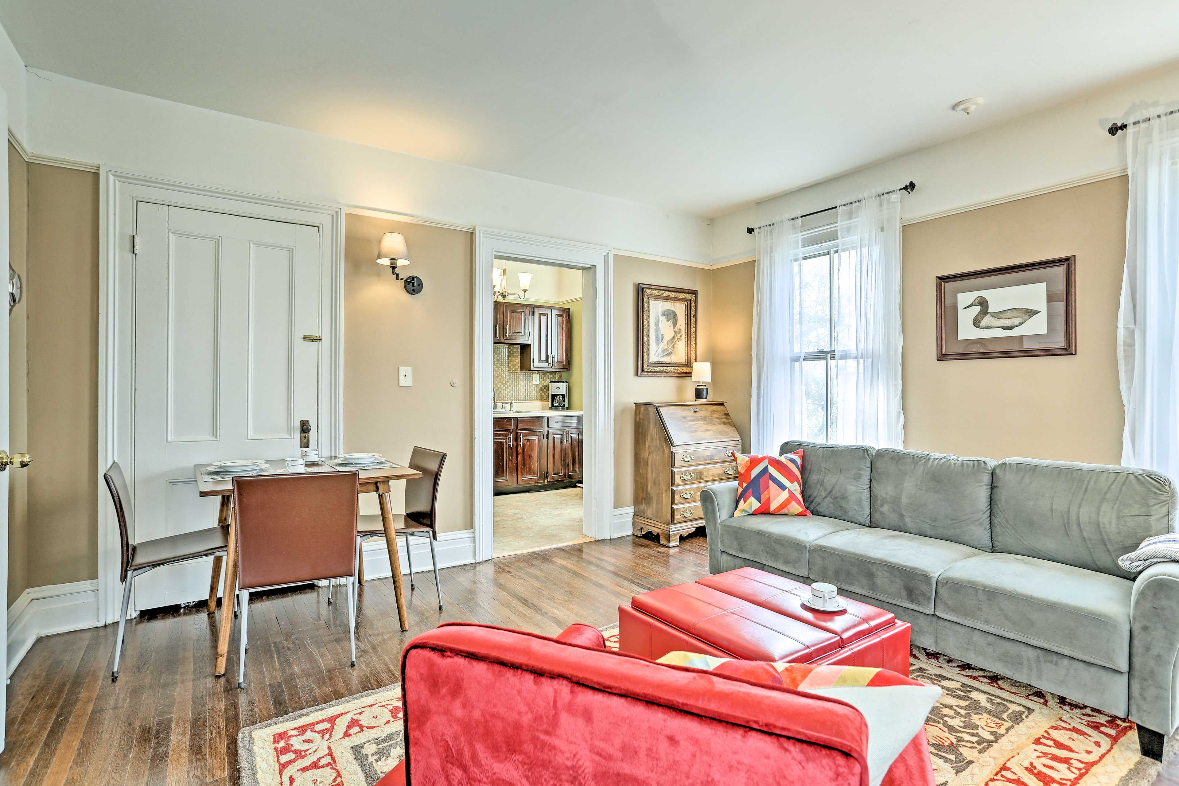 Living Room | Single-Story Unit