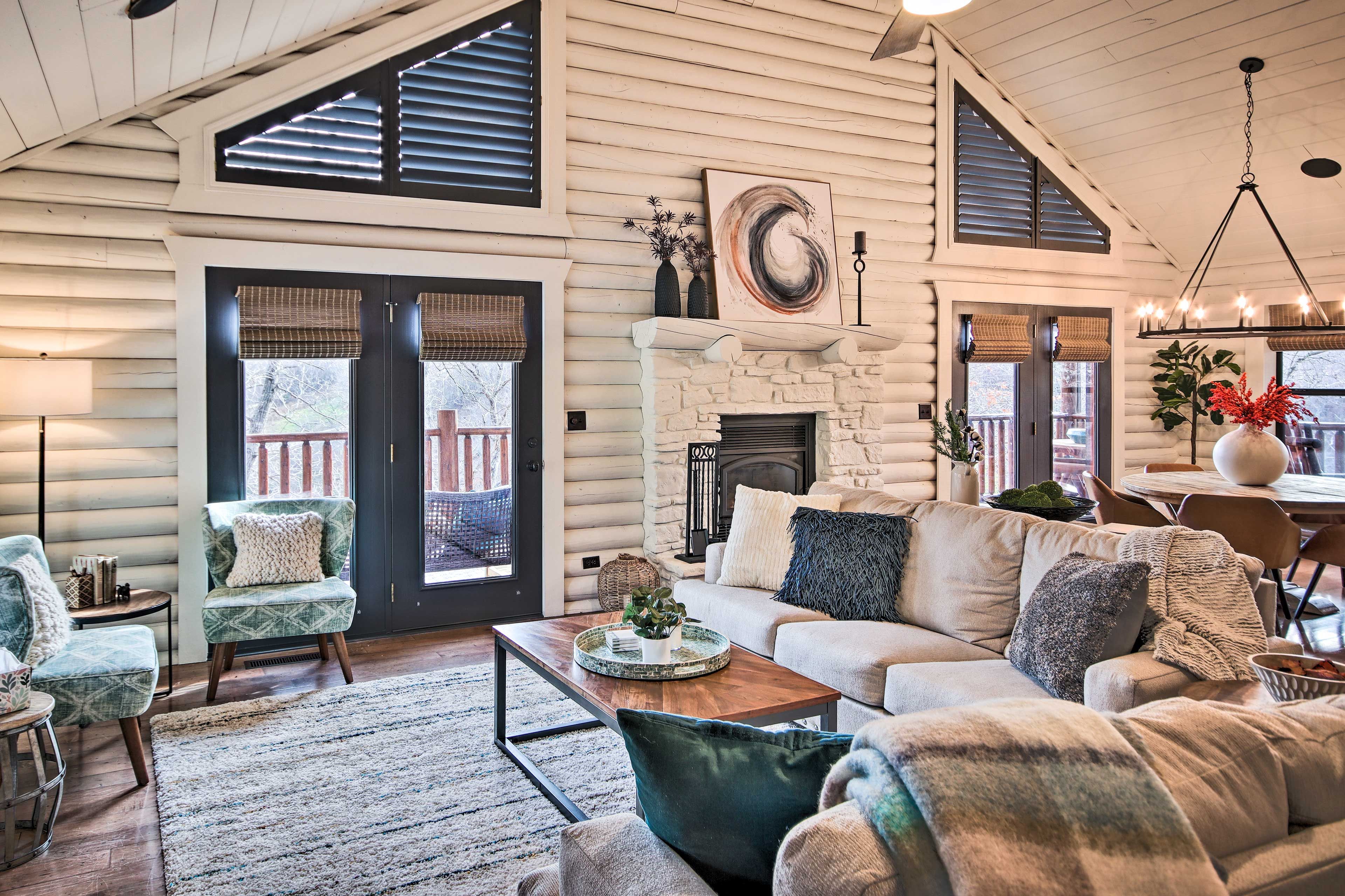 Living Room | 1st Floor | Free WiFi | Smart TV | Board Games & Playing Cards