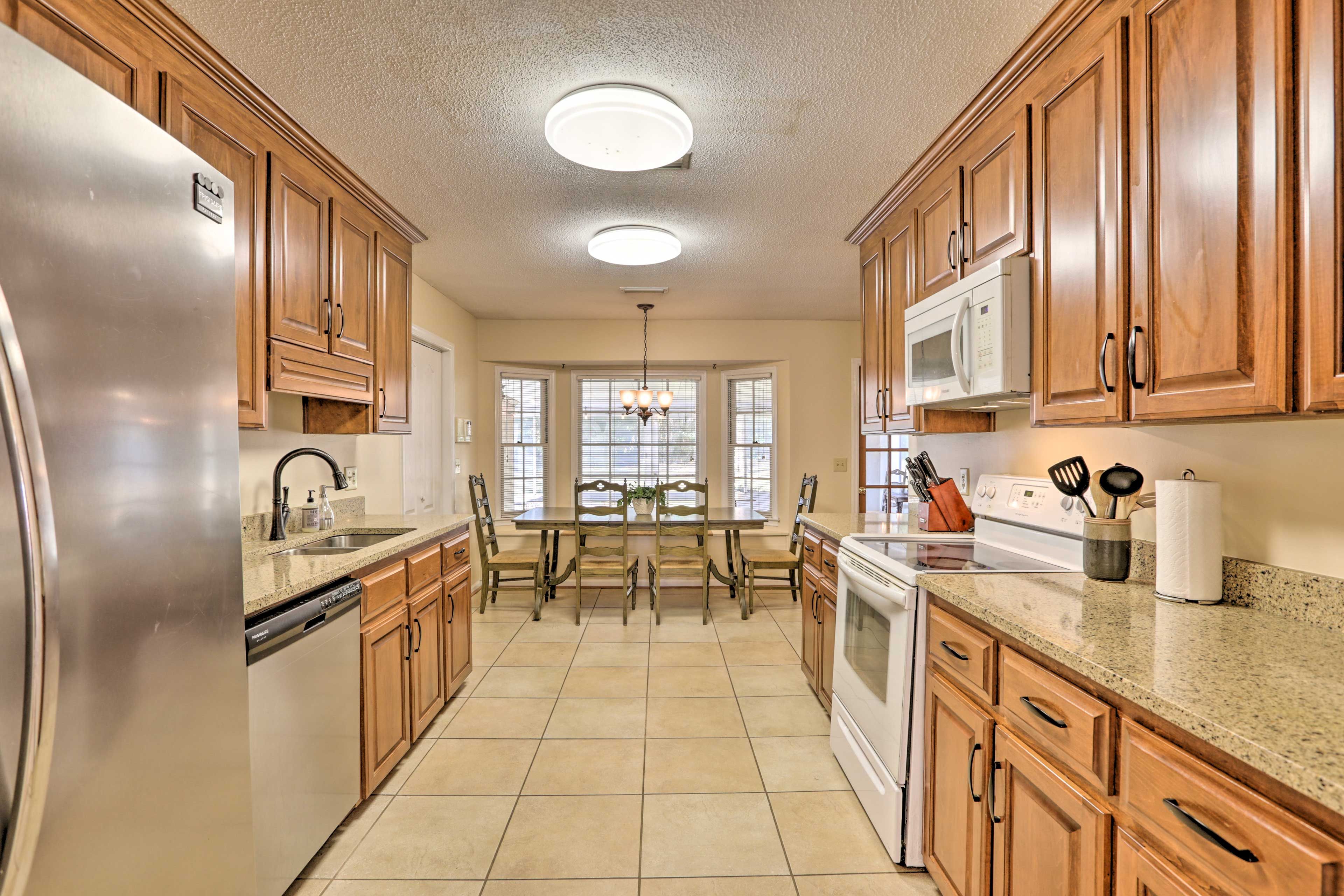 Fully Equipped Kitchen | Pots & Pans