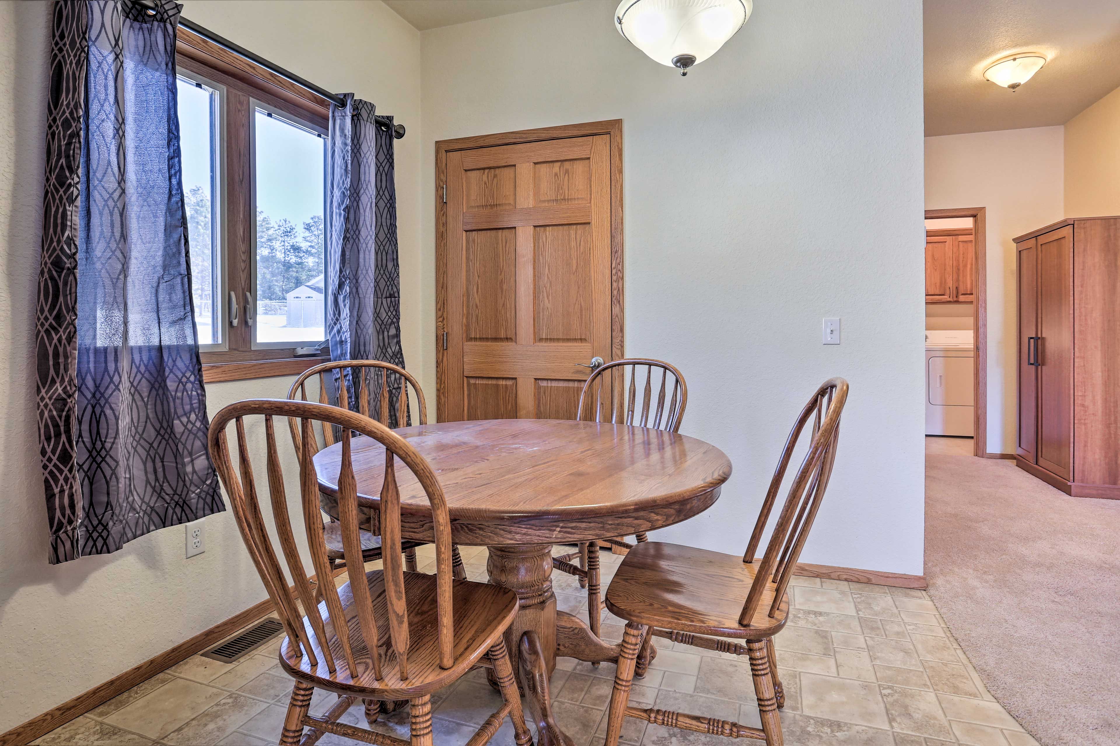 Dining Area | Dishware & Flatware