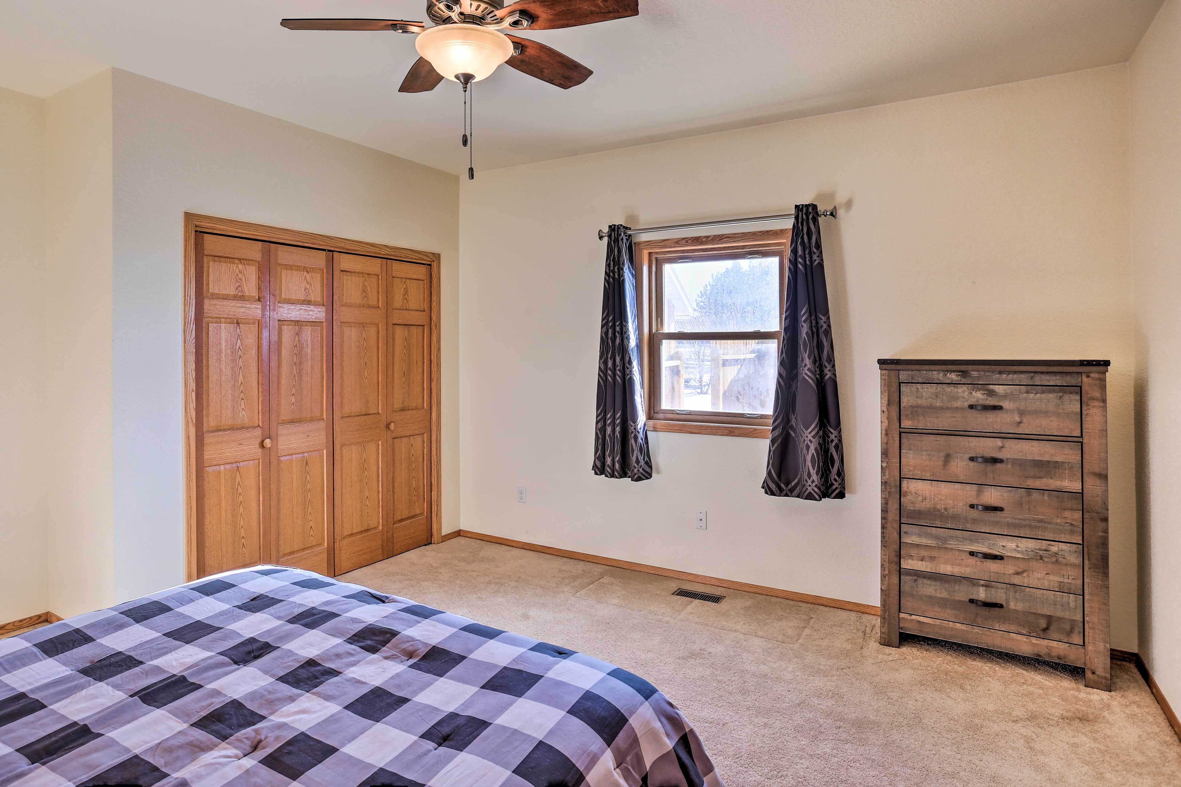Bedroom | Linens Provided