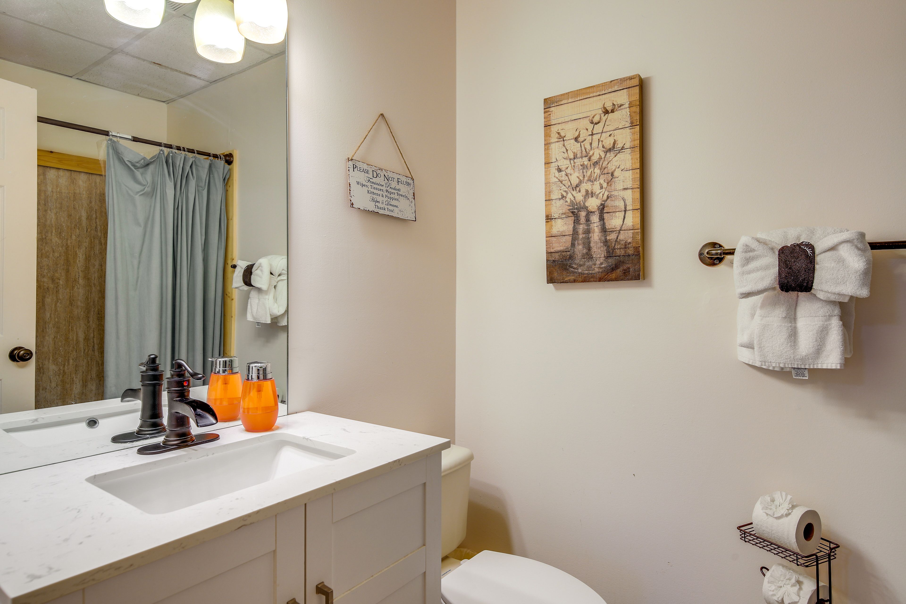 En-Suite Bathroom | Lower Level