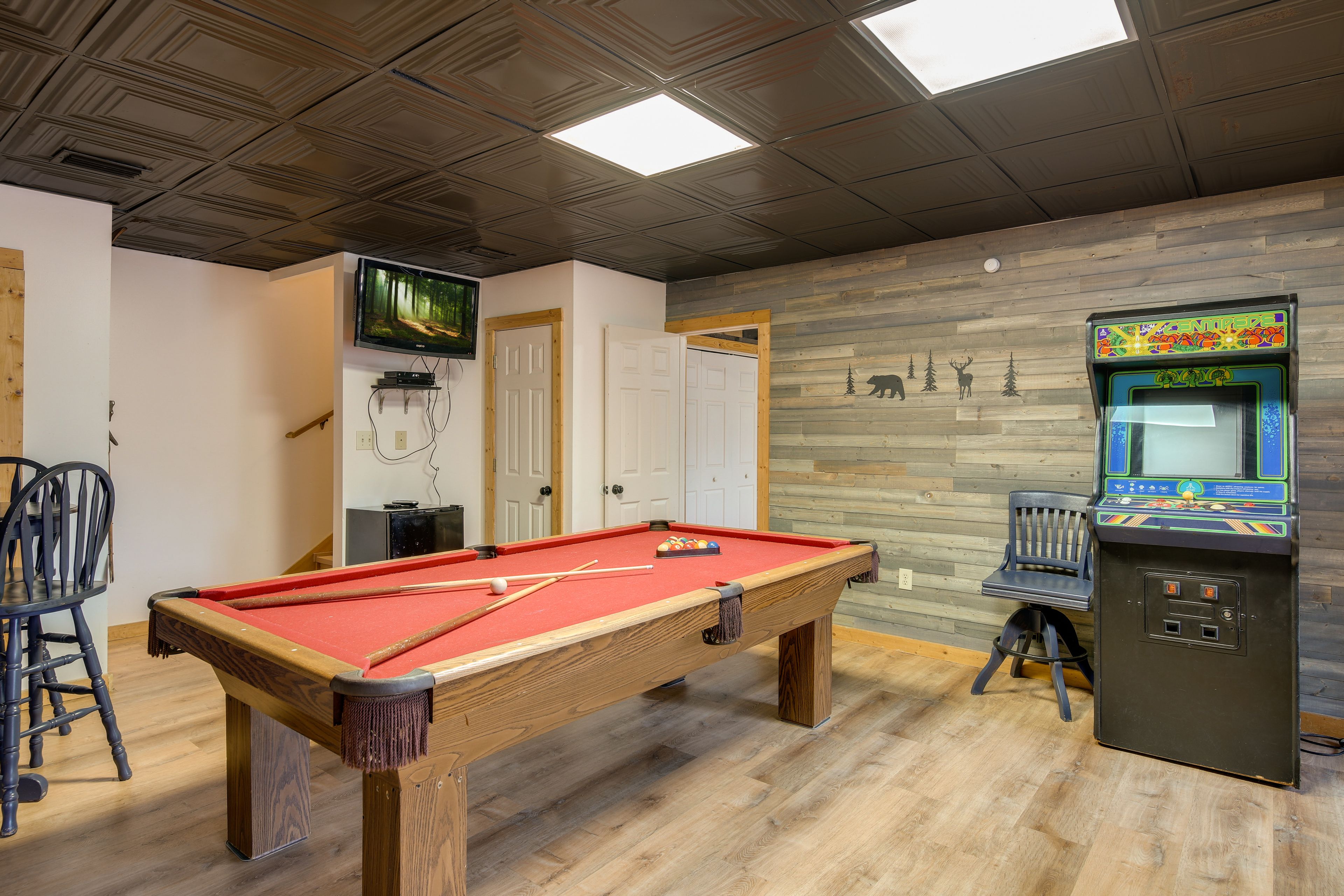 Game Room | Smart TV | Arcade Console | Pool Table | Lower Level