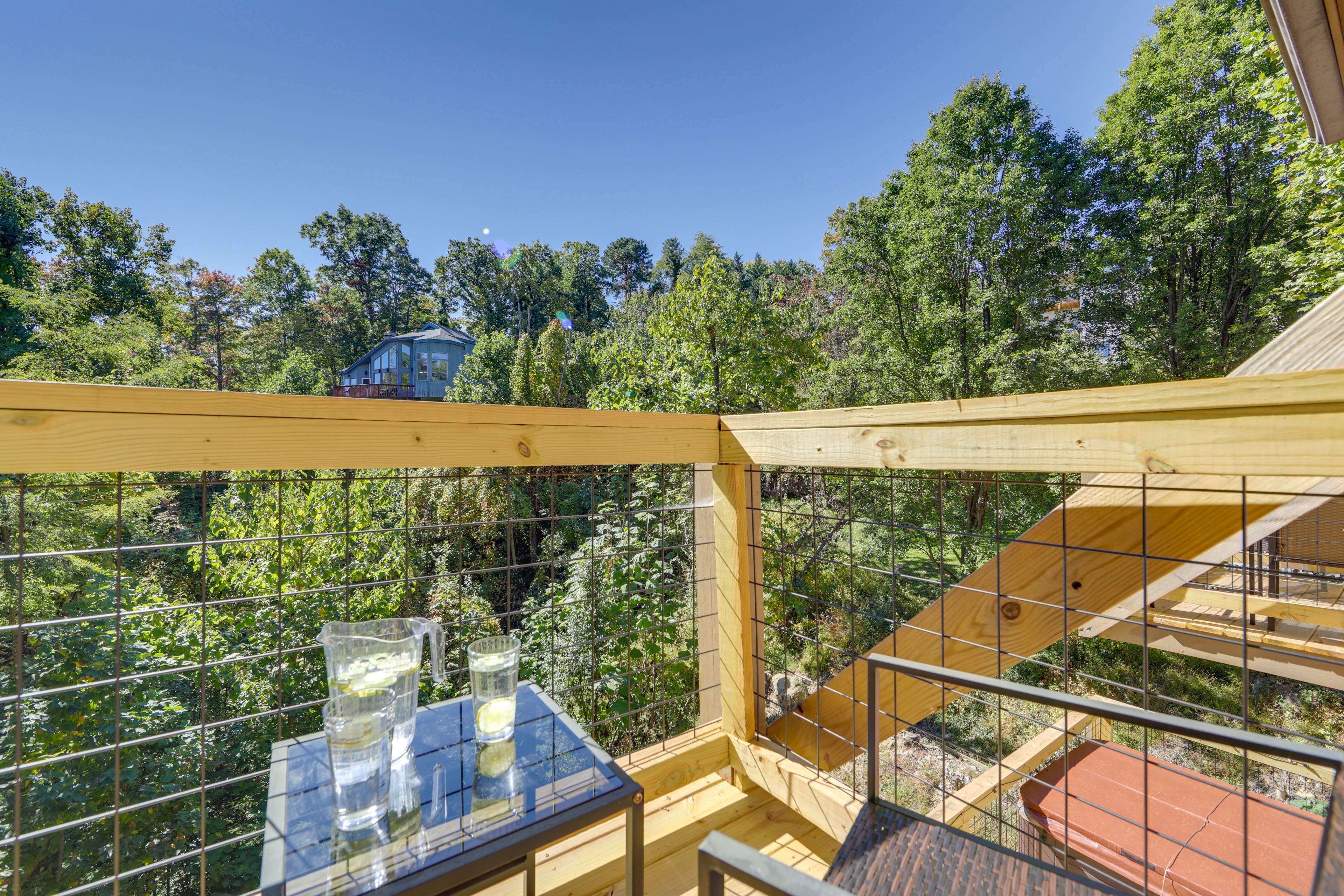 2 Balconies