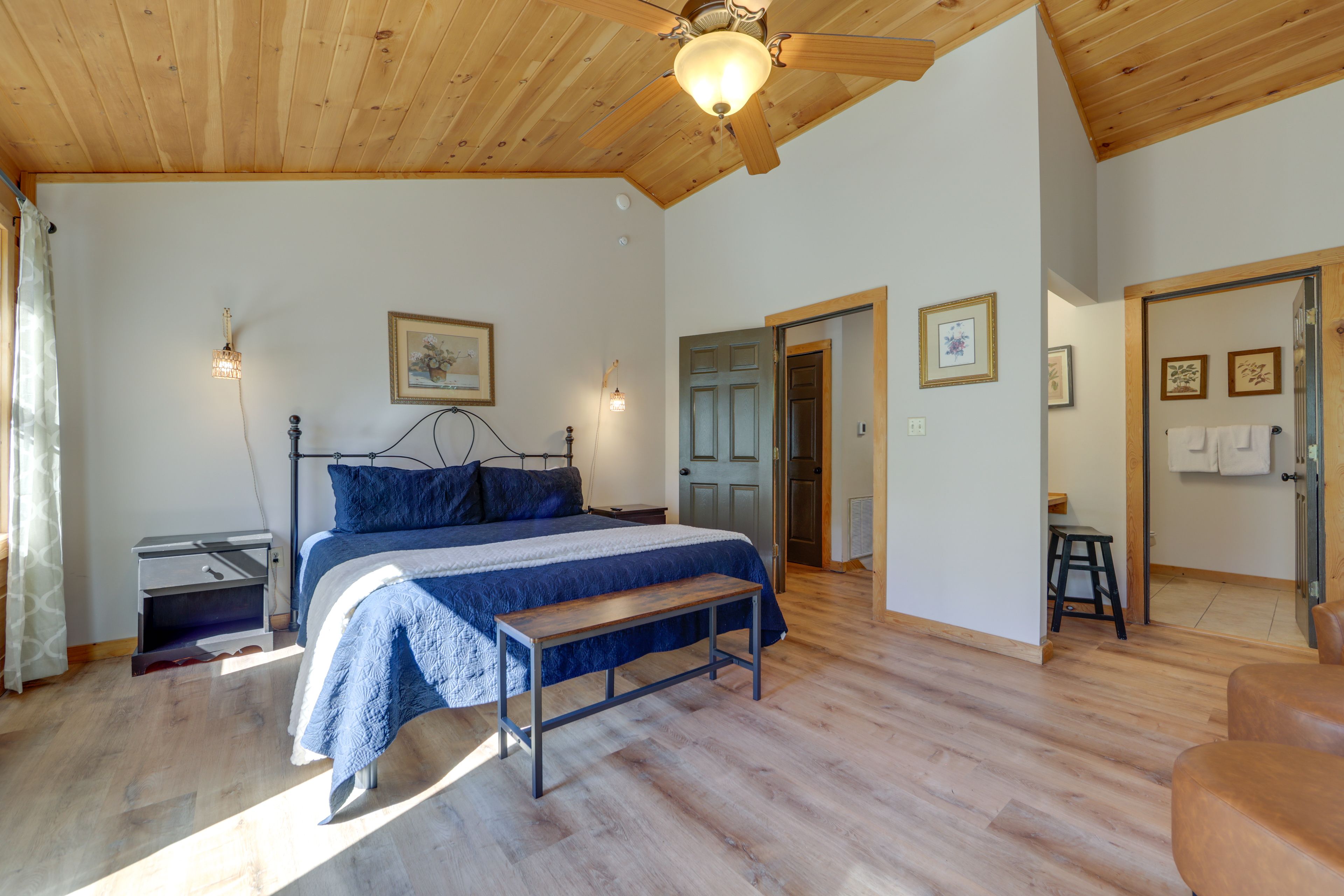 Bedroom 1 | King Bed | Smart TV | Deck Access | Upper Level