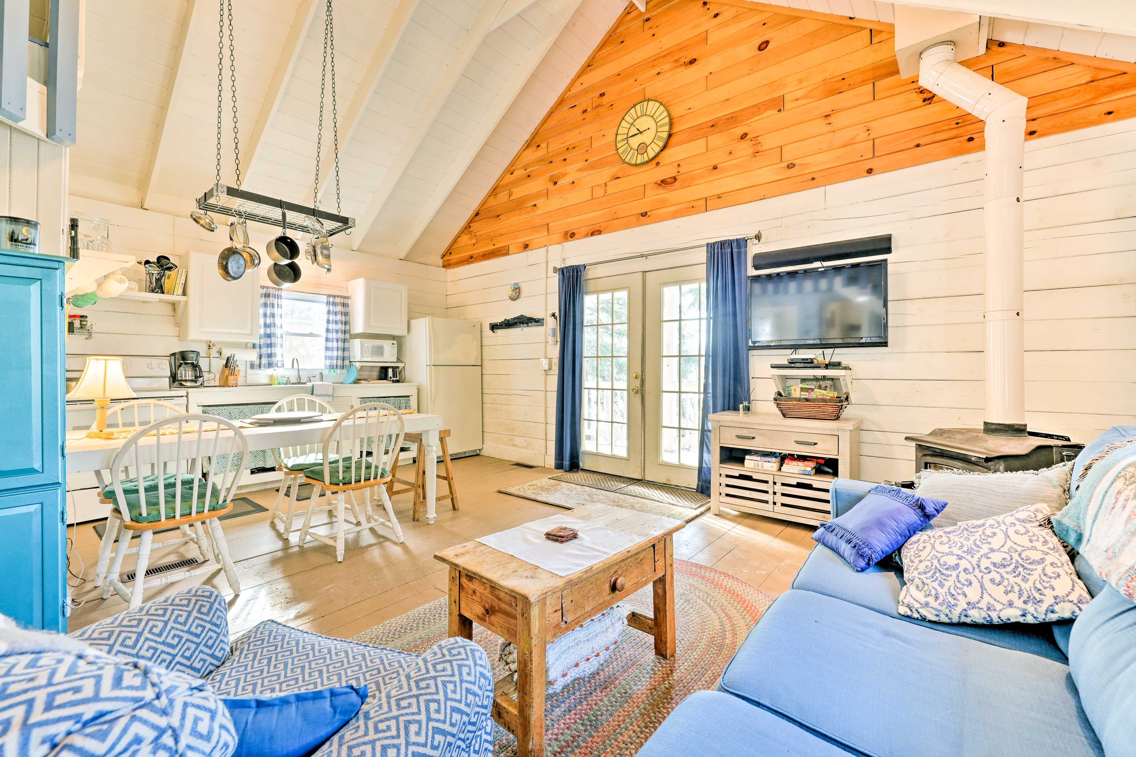 Living Room | 2nd Floor