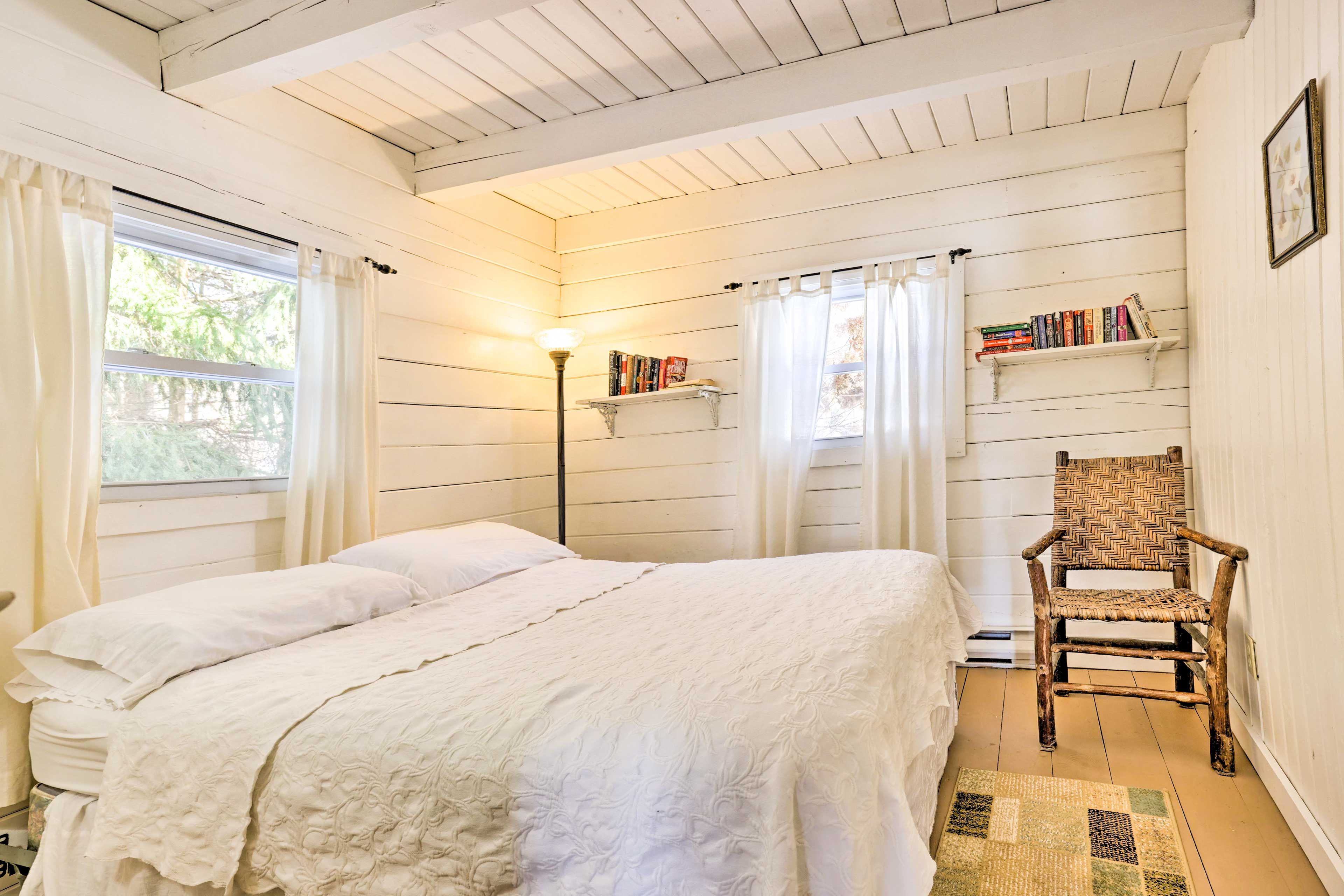 Bedroom 2 | Full Bed | 2nd Floor