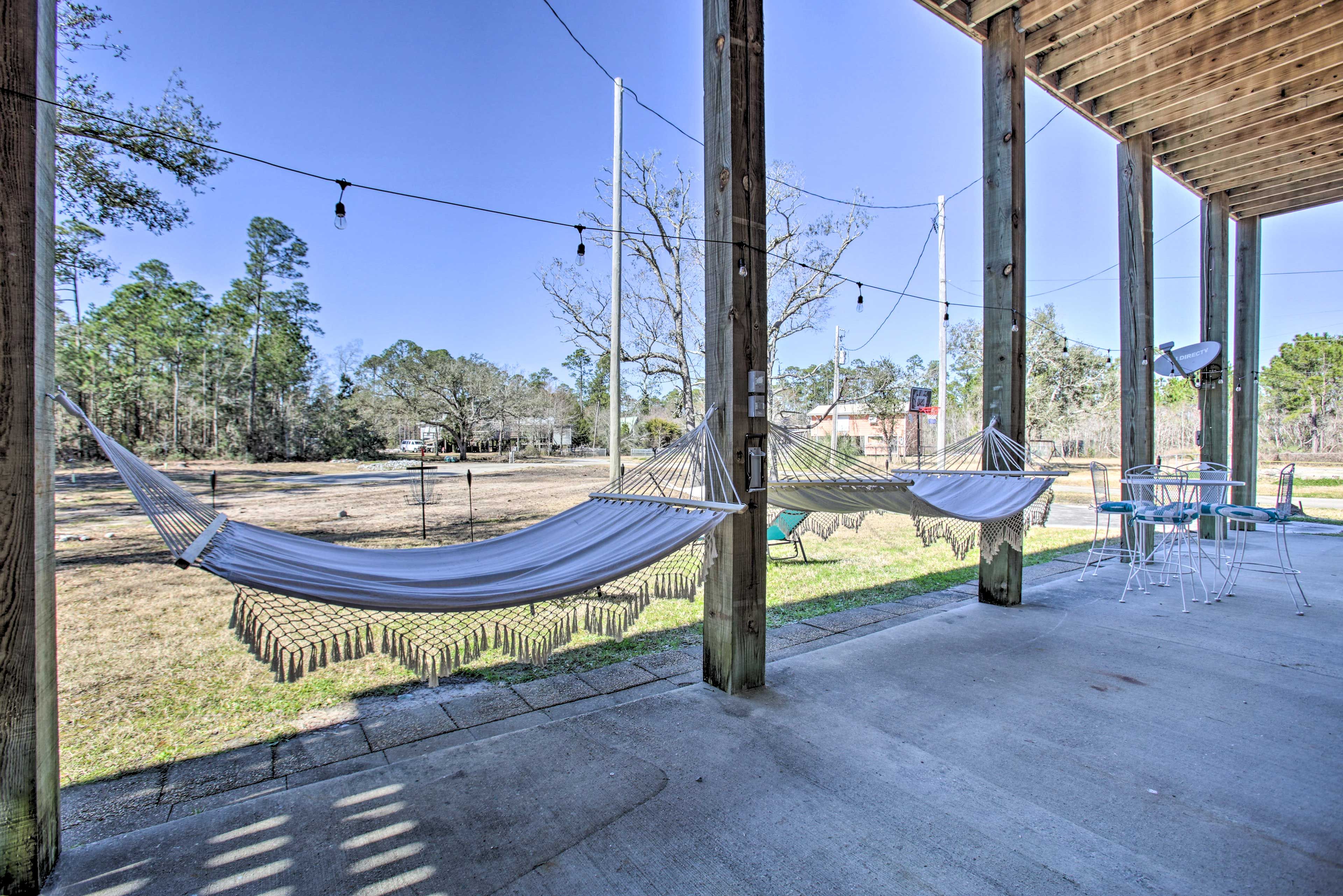 Patio | Hammocks | Outdoor Dining