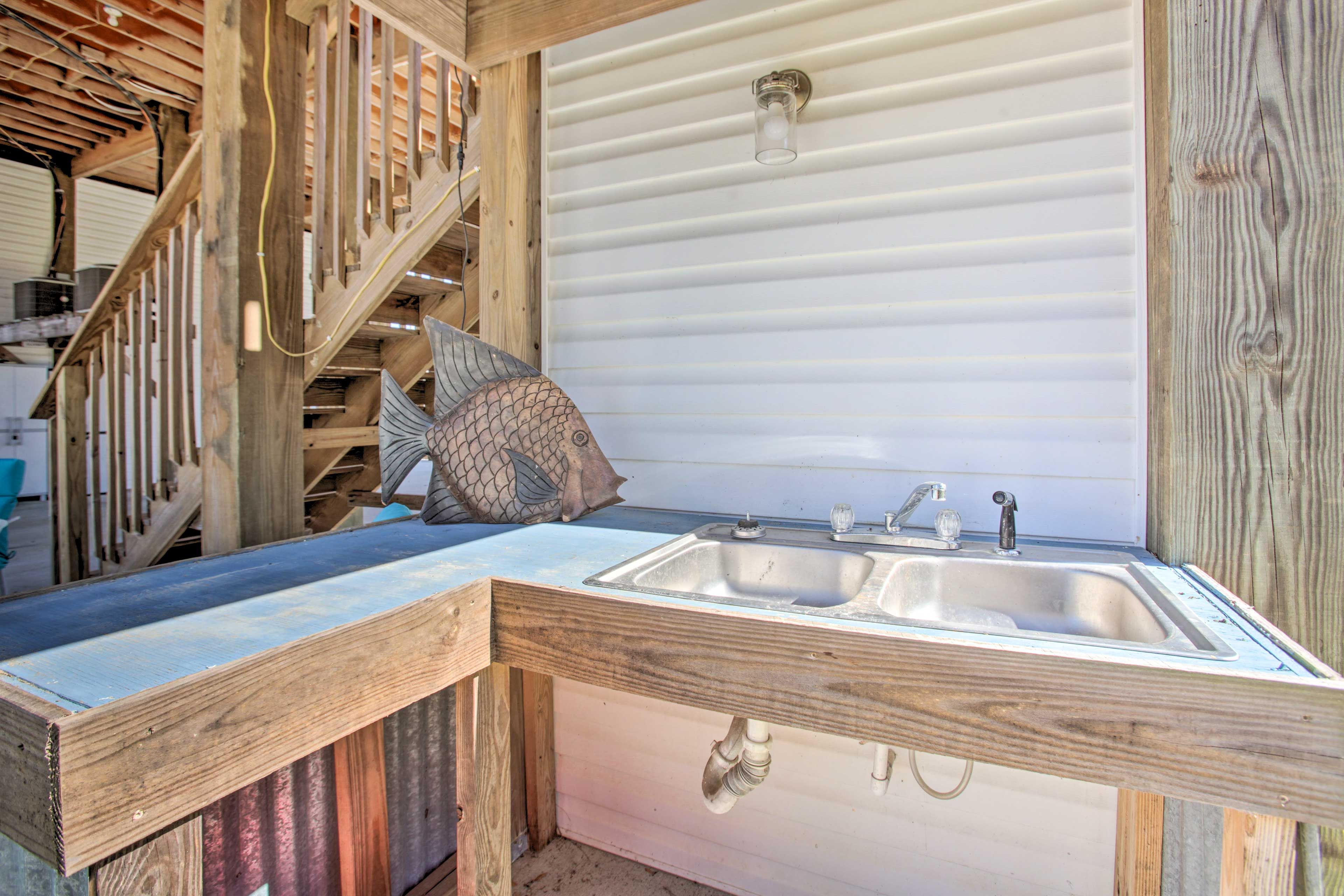 Fish Cleaning Station