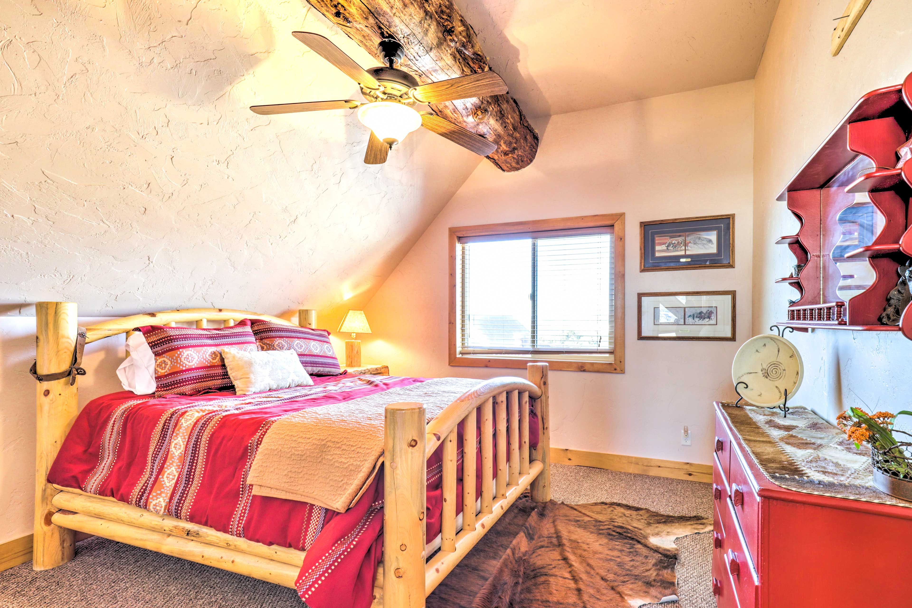 Bedroom 2 | Queen Bed | 2nd Floor