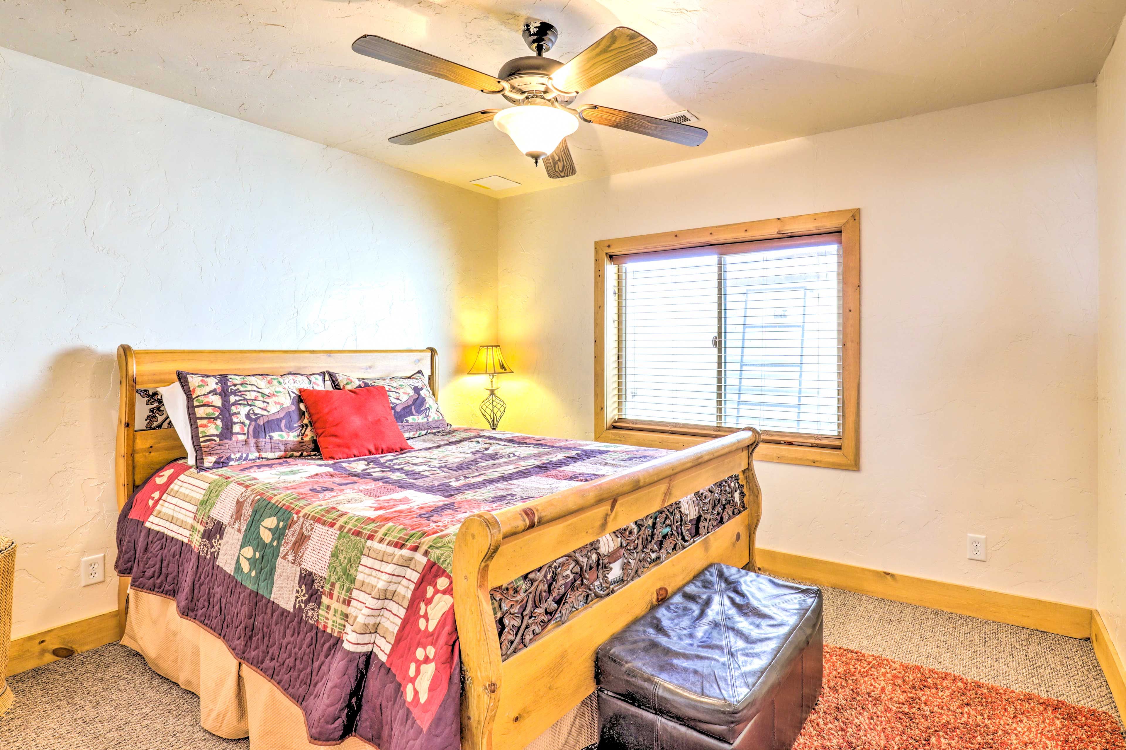 Bedroom 3 | Queen Bed | Lower Level
