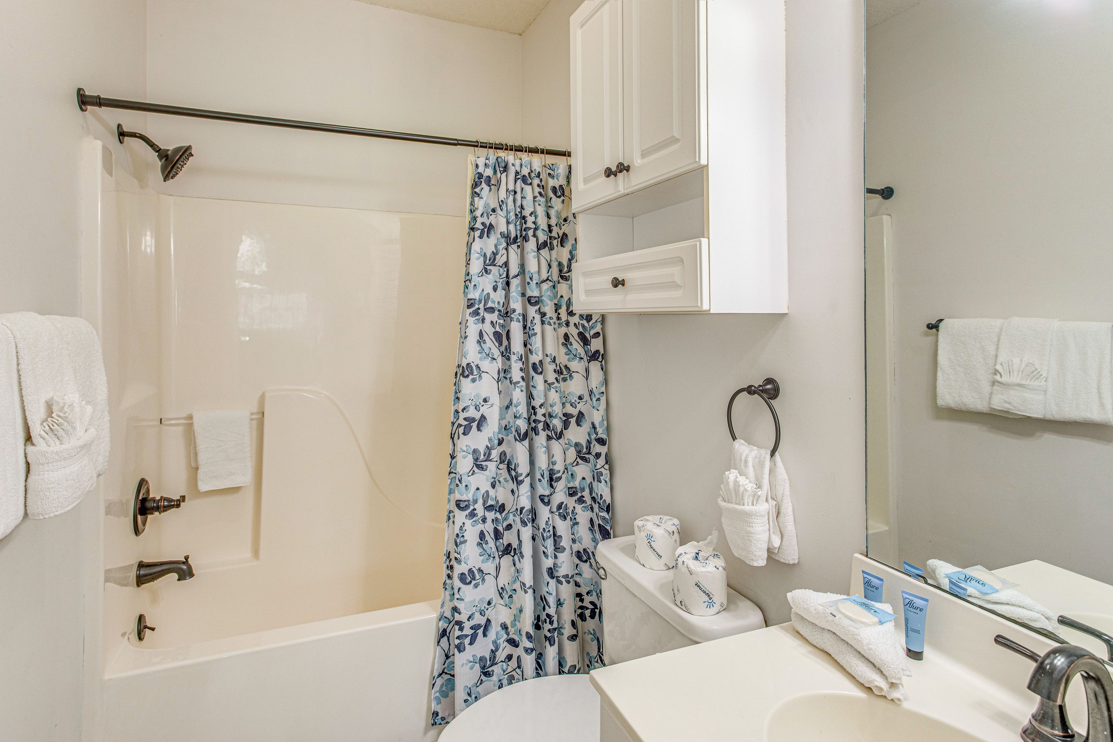 Bathroom | Towels Provided | Complimentary Toiletries