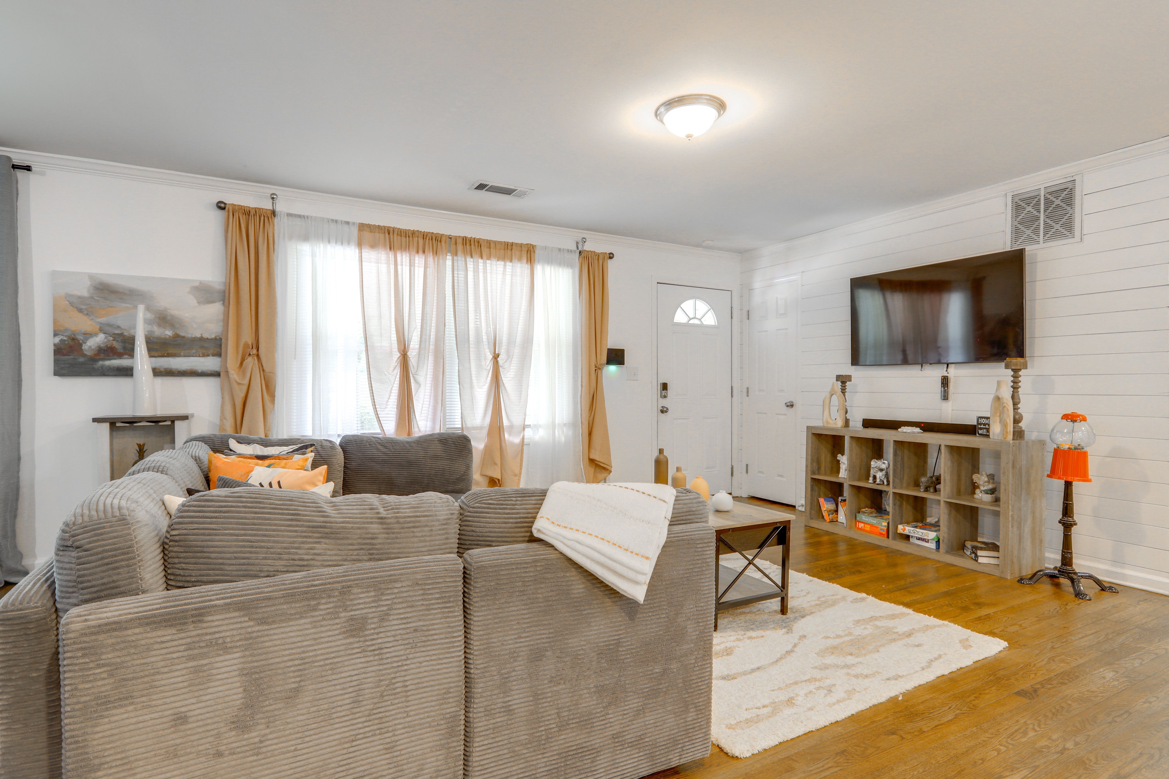 Living Room | Sleeper Sofa