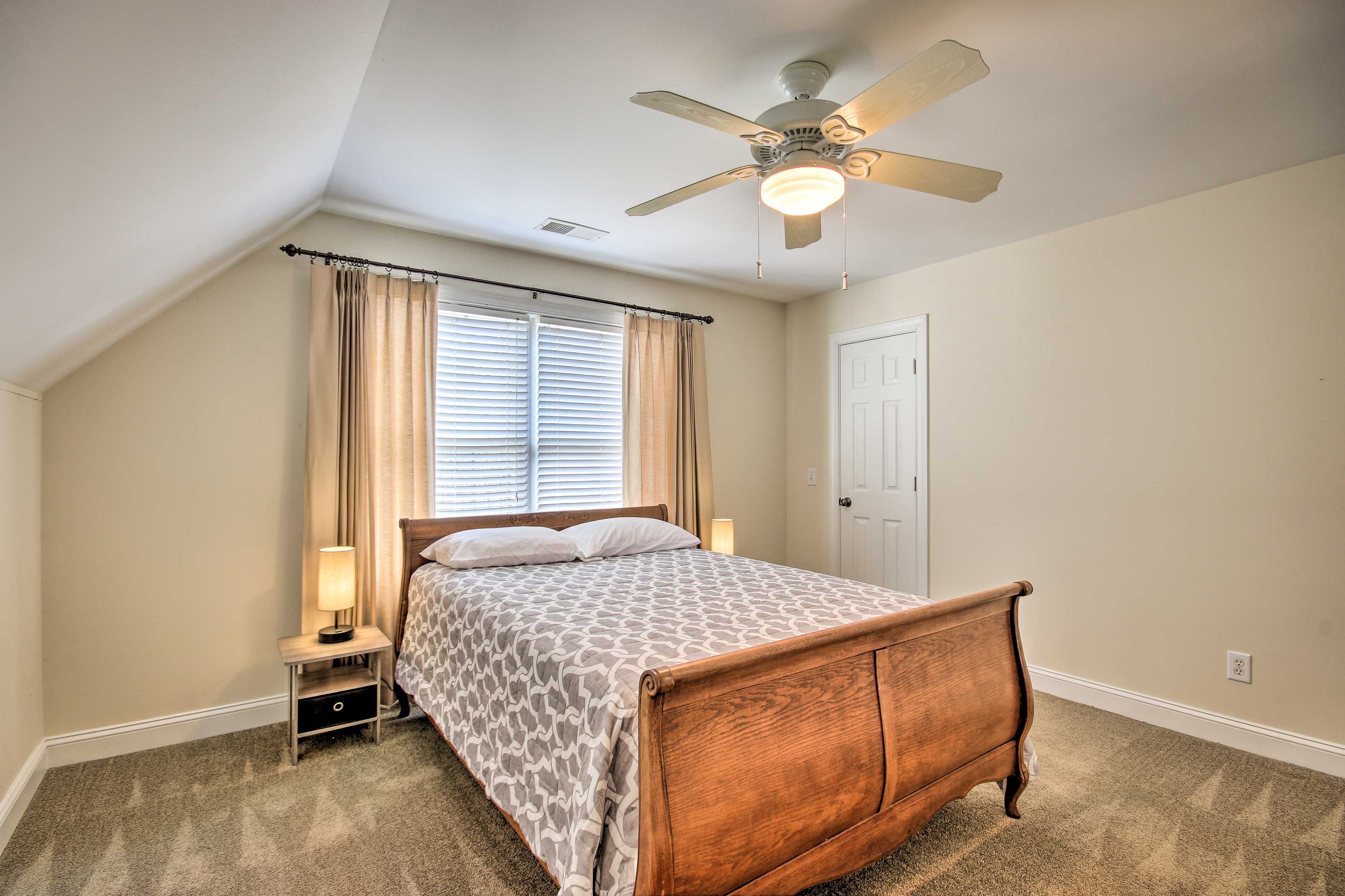 Bedroom 3 | 2nd Floor | Queen Bed