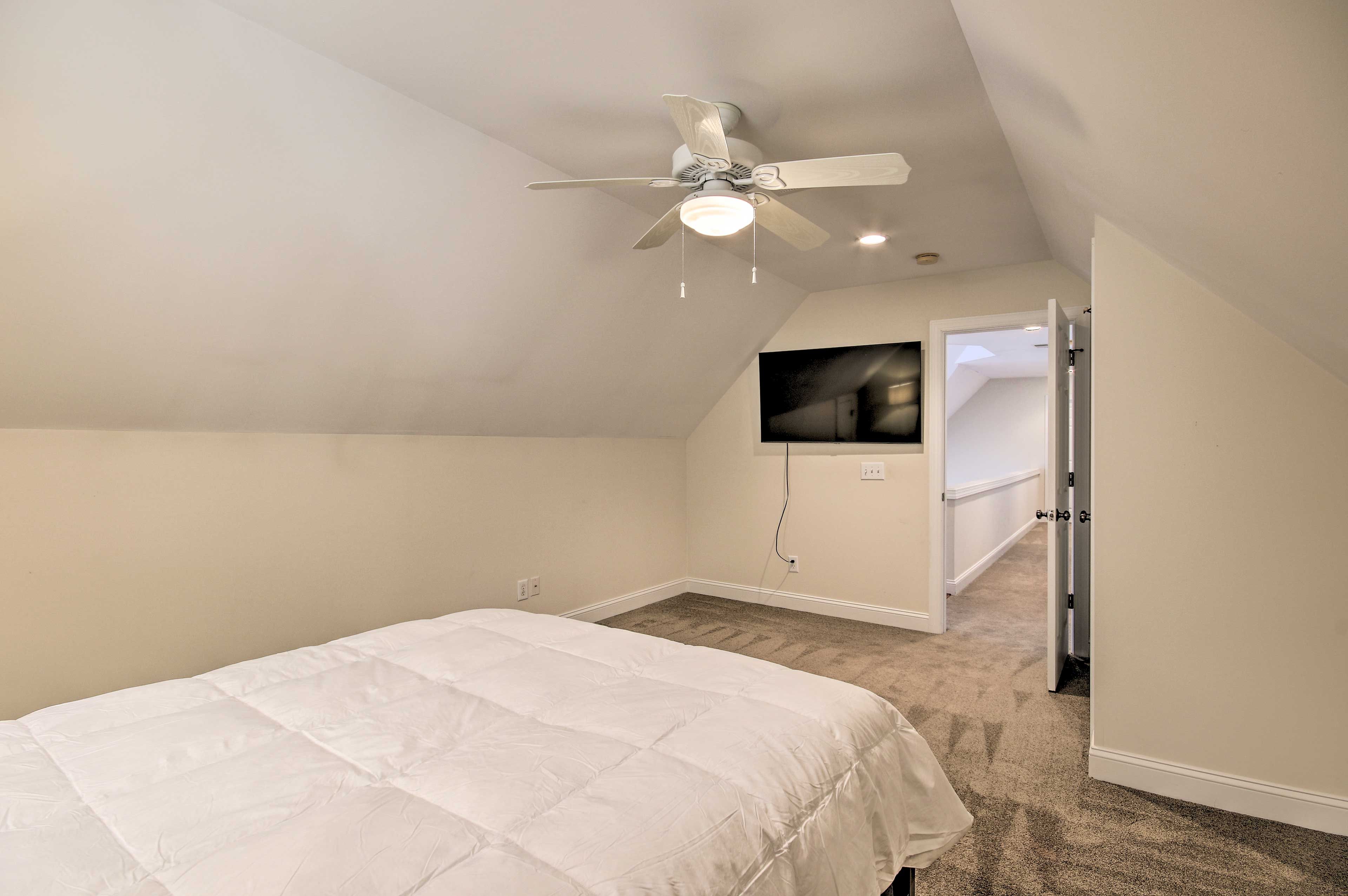 Bedroom 2 | Smart TV