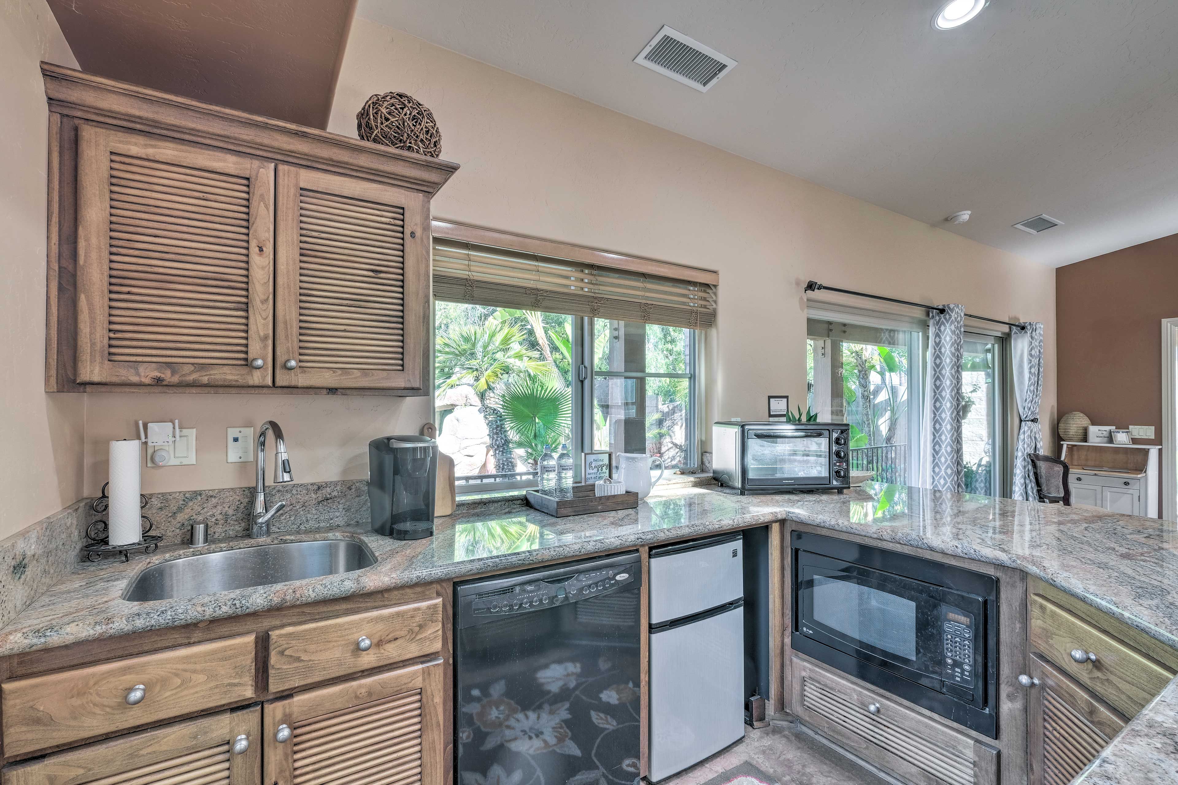 Kitchen | Breakfast Bar
