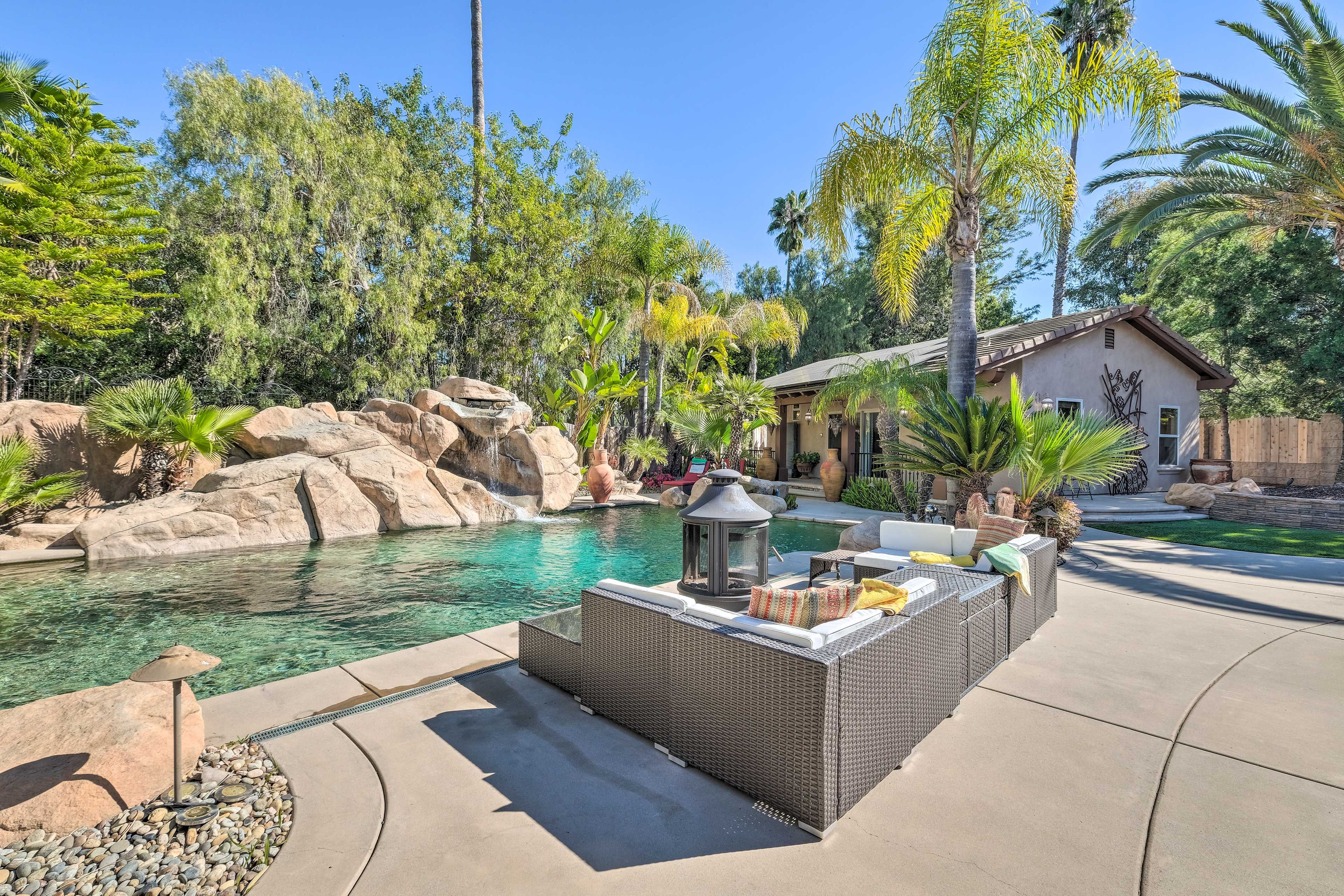 Shared Outdoor Space | Pool