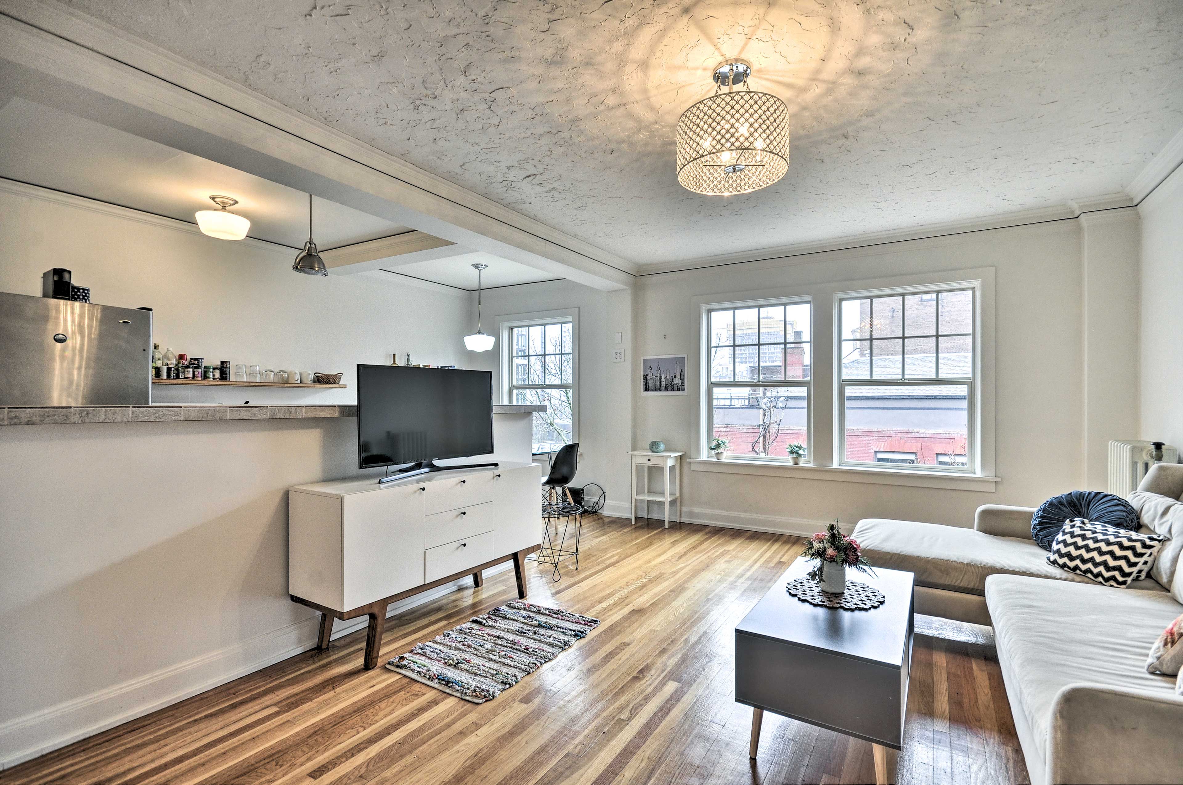 Living Area | Ethernet Cable Available