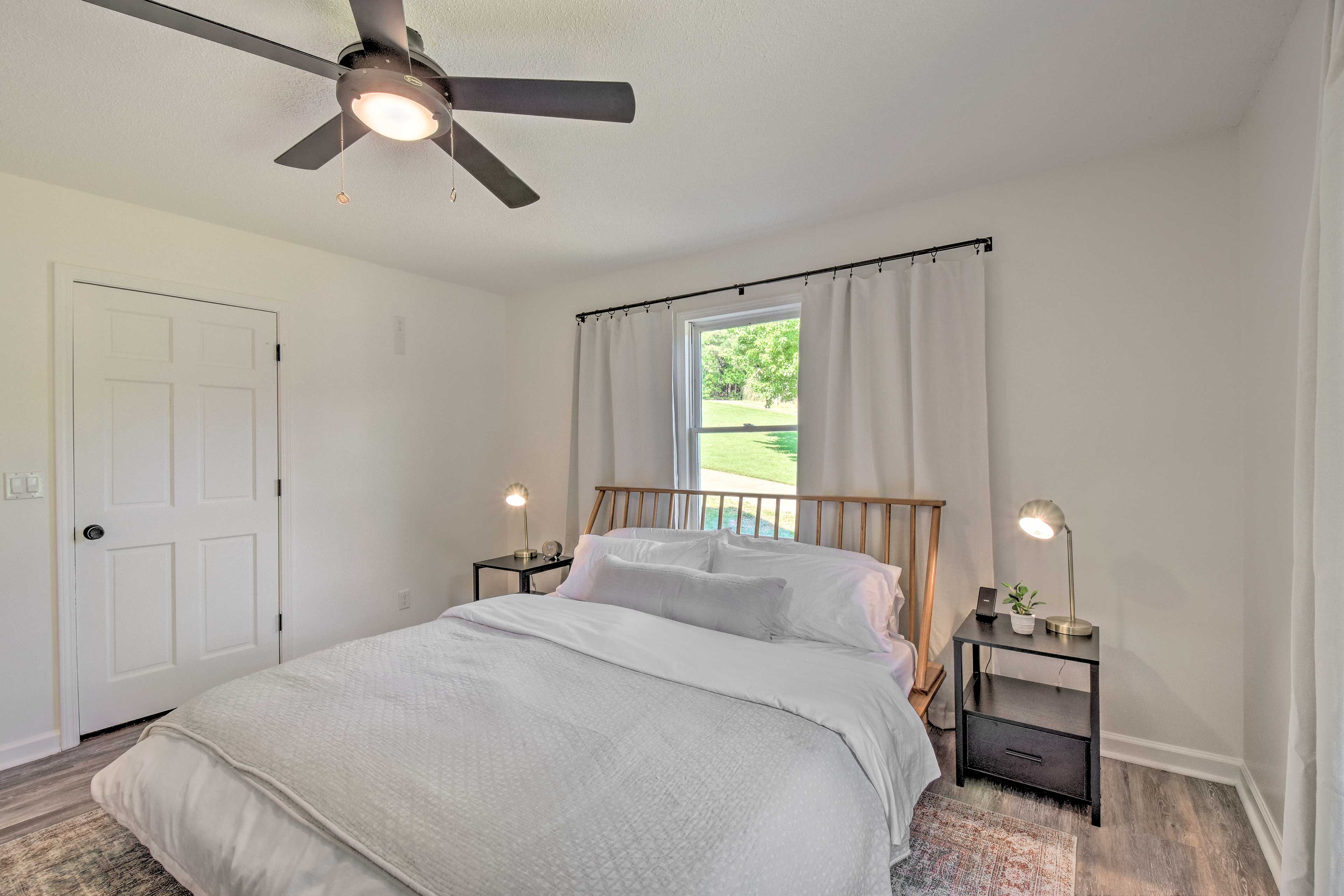 Bedroom 1 | Linens & Towels