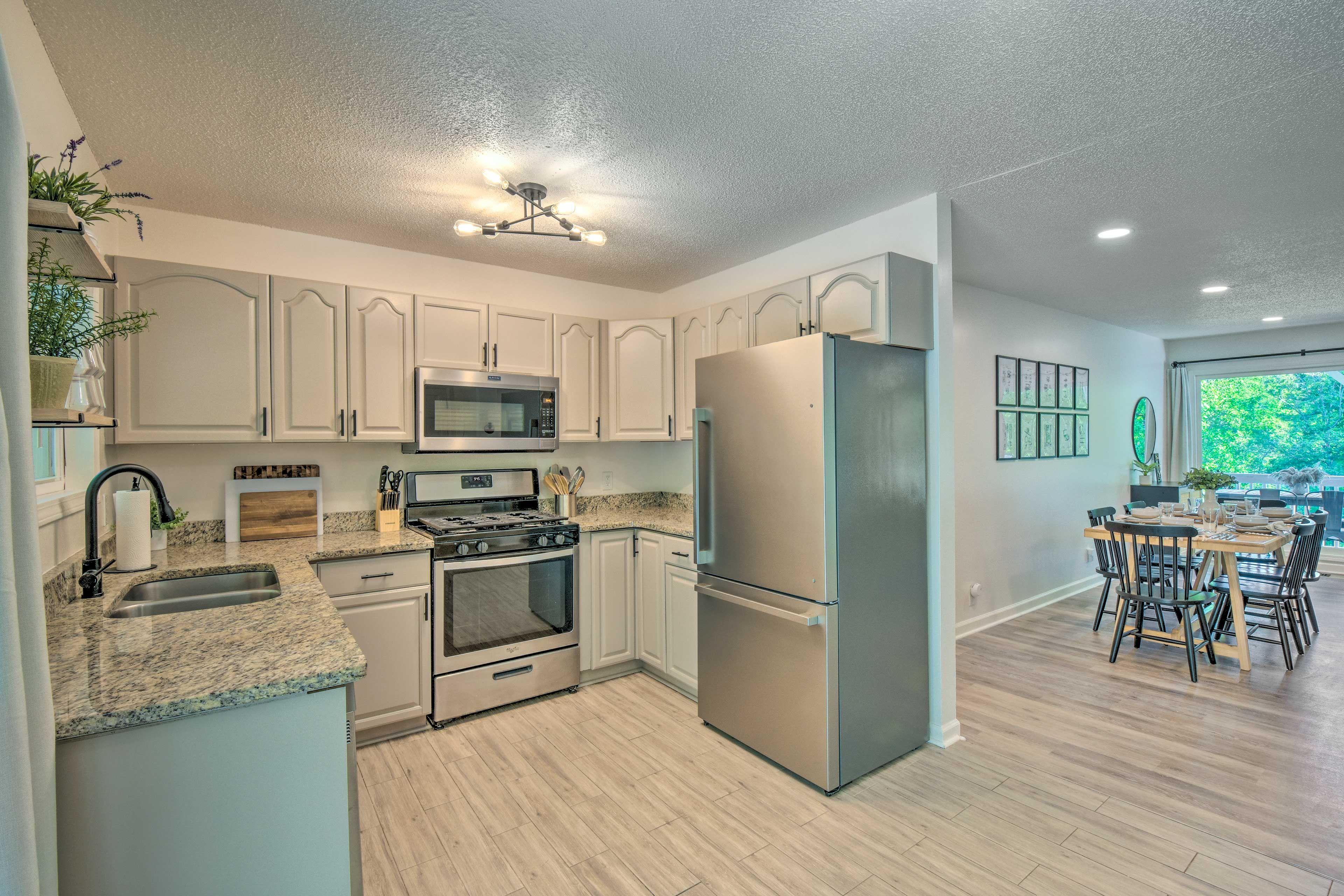 Fully Equipped Kitchen | Cooking Basics | Dishware & Flatware