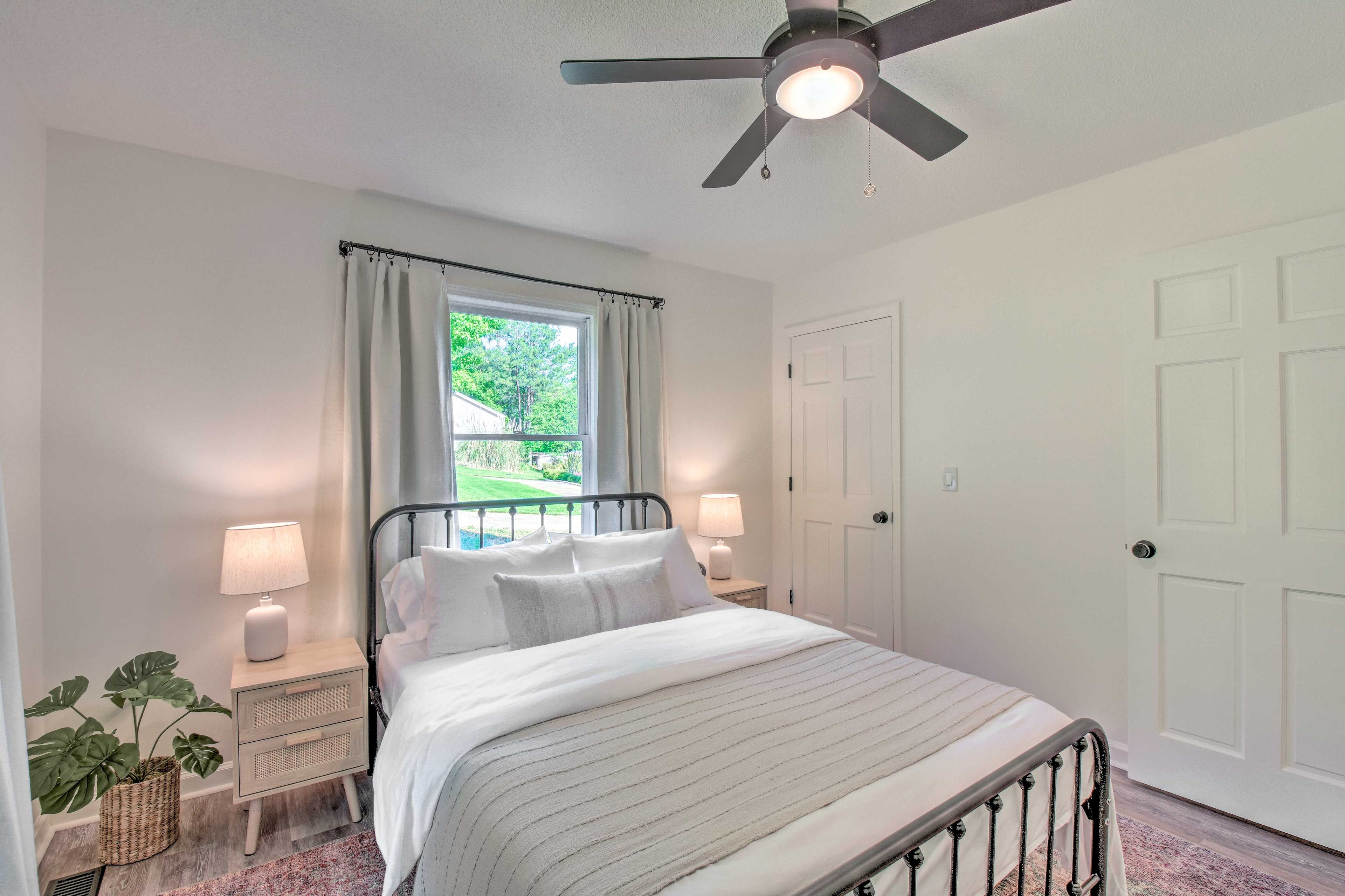 Bedroom 2 | Hangers