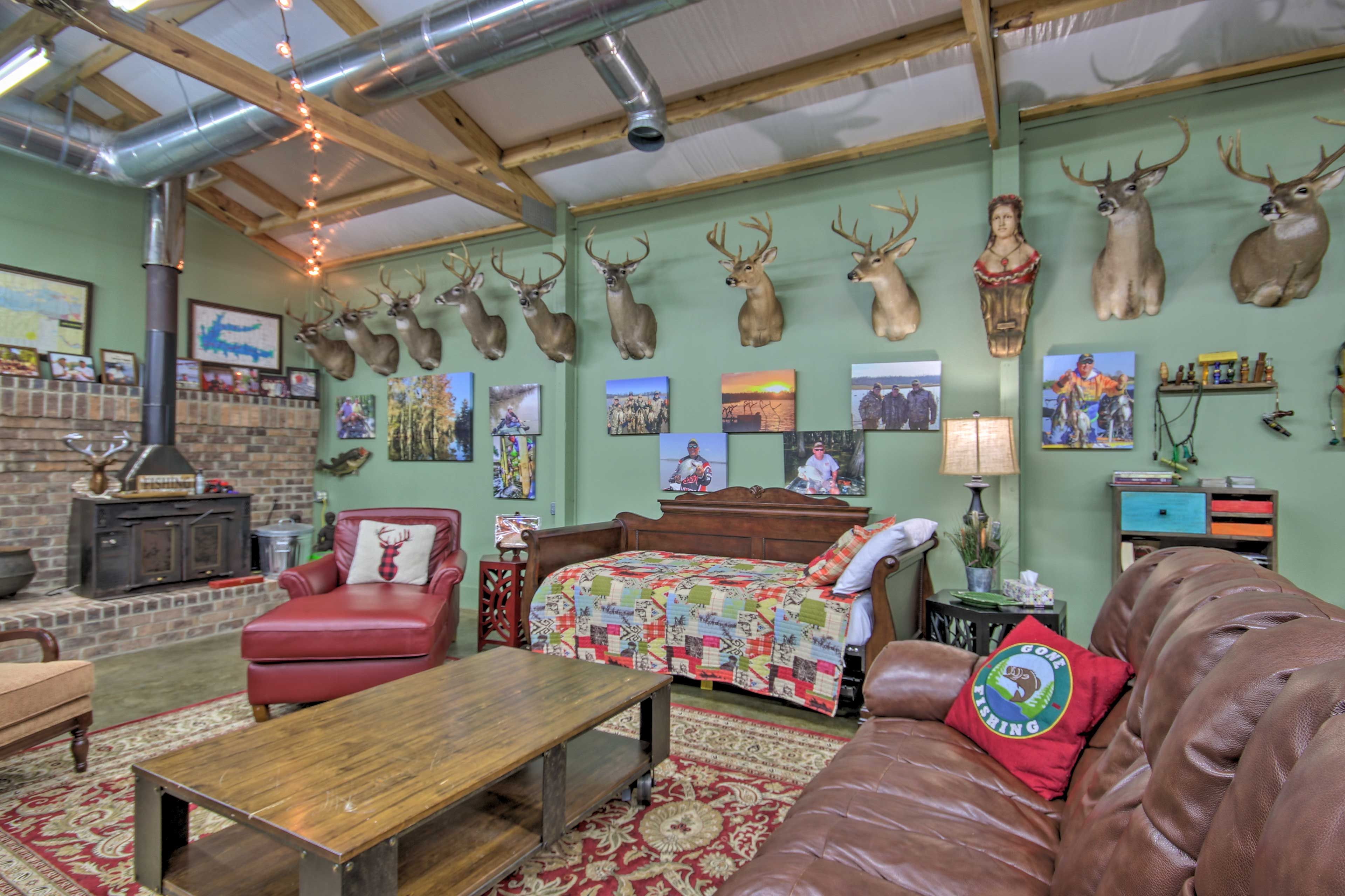 Living Room | Free WiFi | Smart TV w/ Cable | Wood-Burning Stove