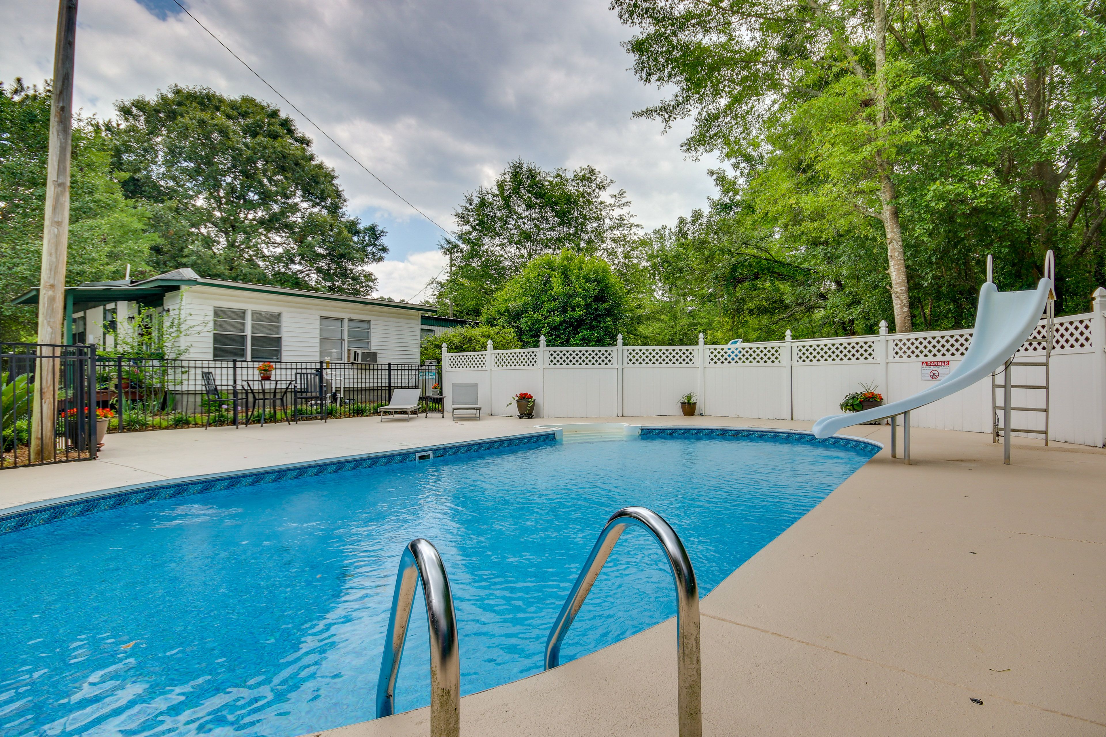 Shared Outdoor Pool
